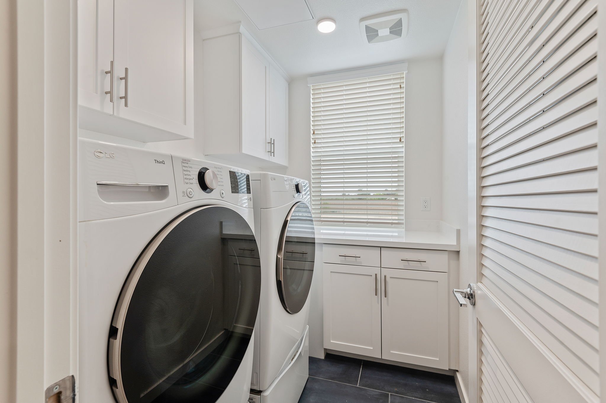 30-web-or-mls-30 - Laundry.jpg