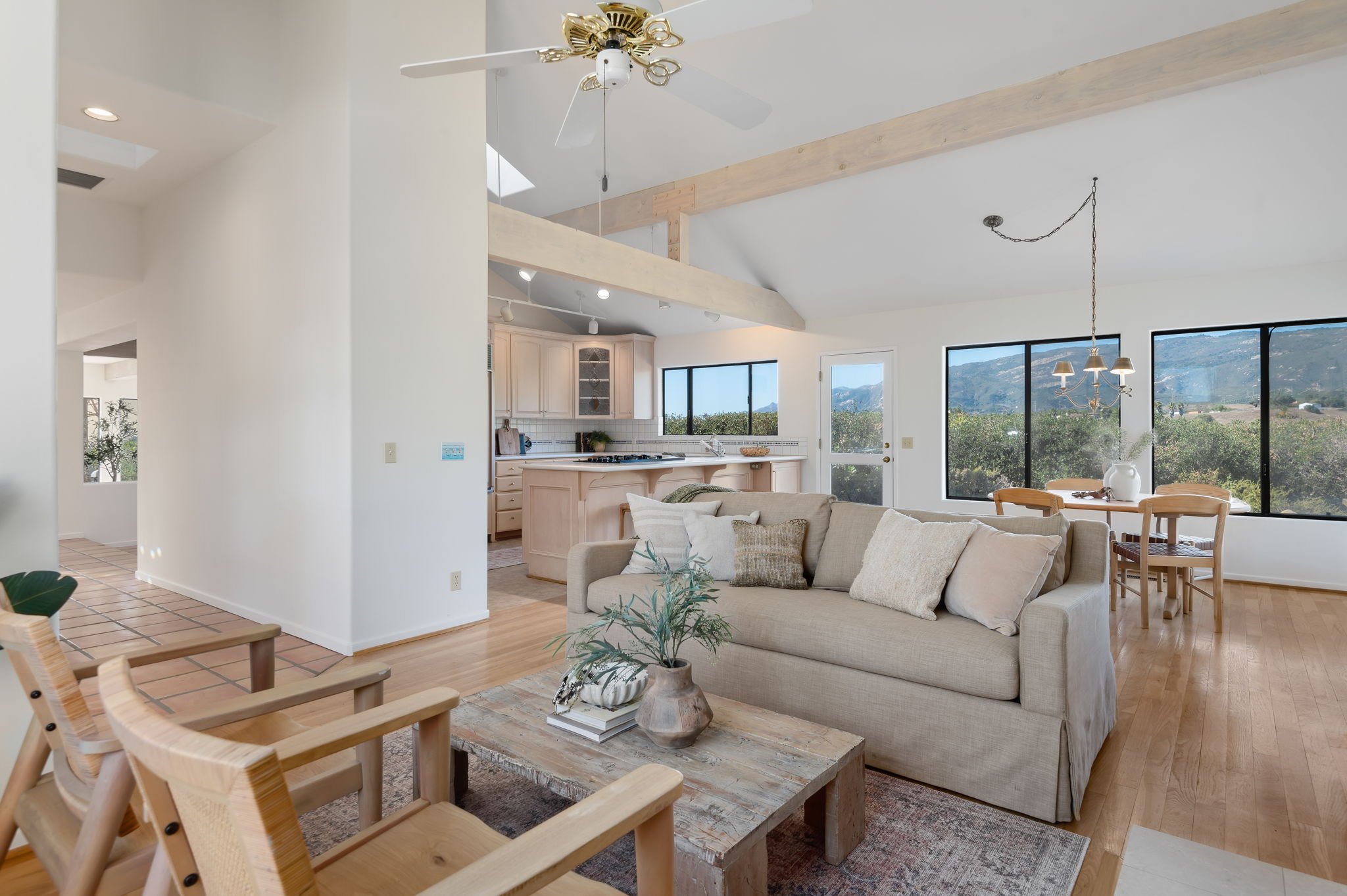 15-web-or-mls-15 - Family Room.jpg