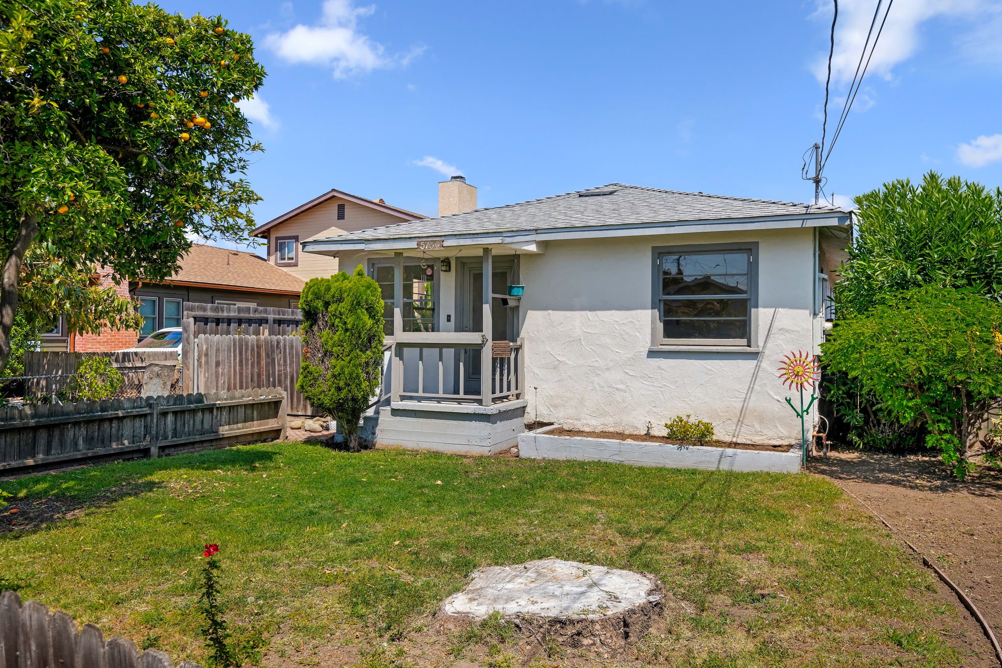 02 - Front Yard View.jpg