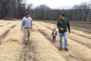 Pomperaug area farmers selling shares in future crops