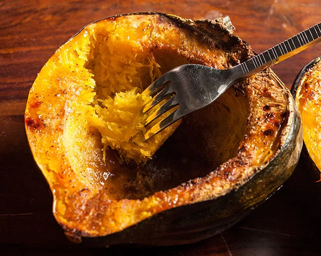 EASY ROASTED ACORN SQUASH