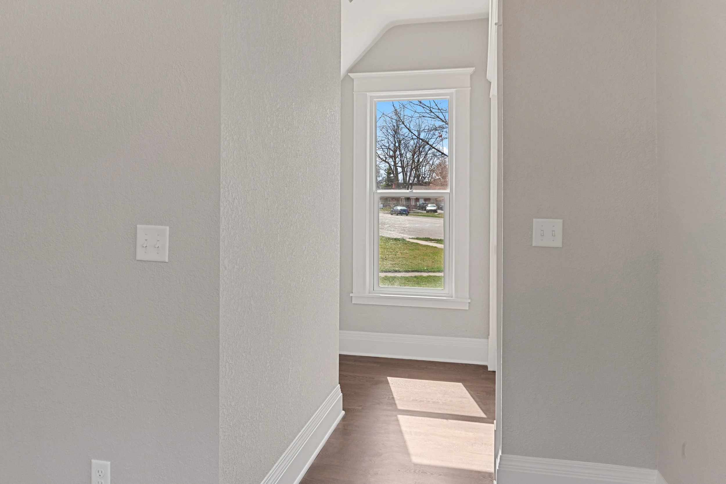 06_388SWallSt_6_Hallway_HiRes.jpg