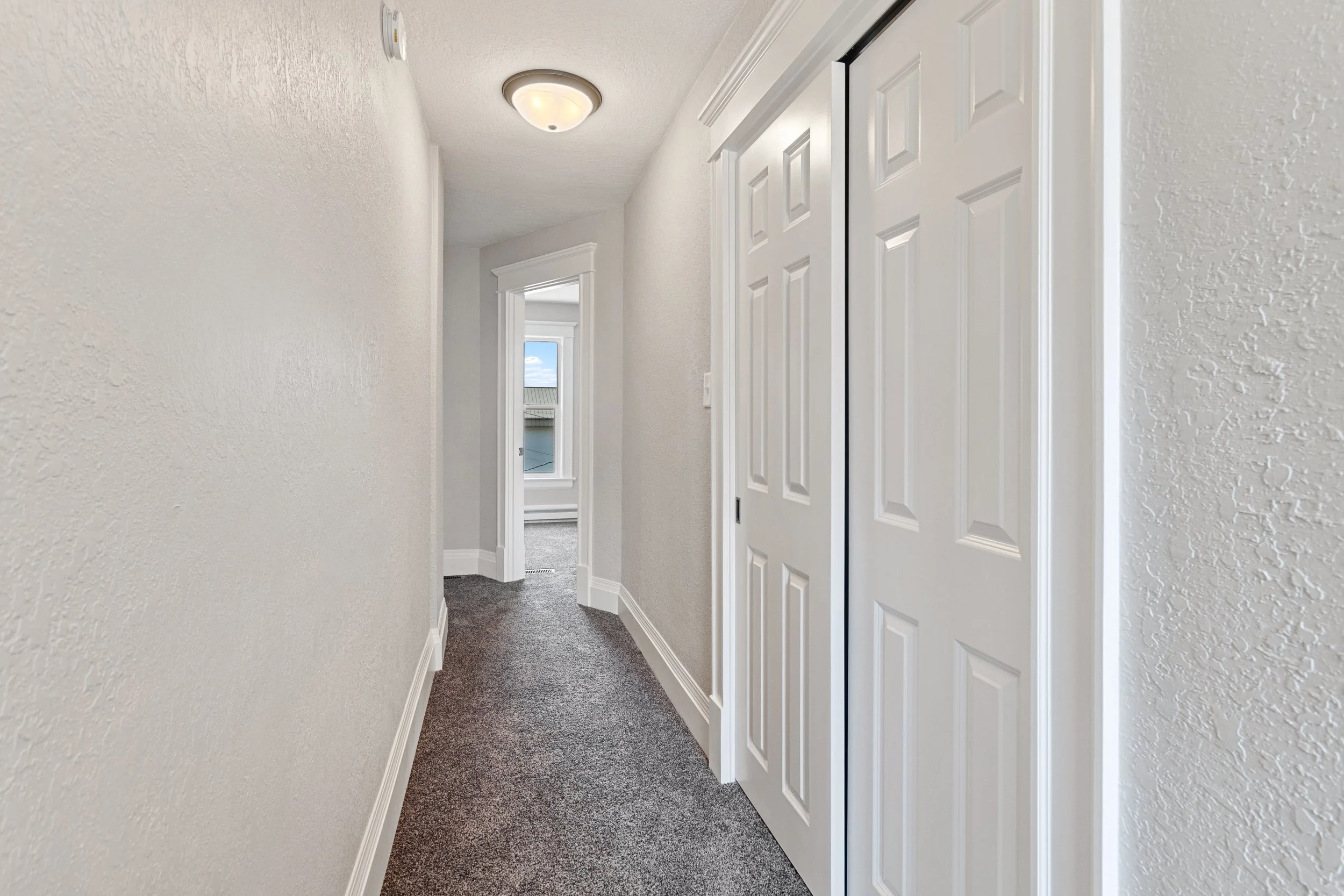 07_388SWallSt_6001_Hallway_HiRes.jpg