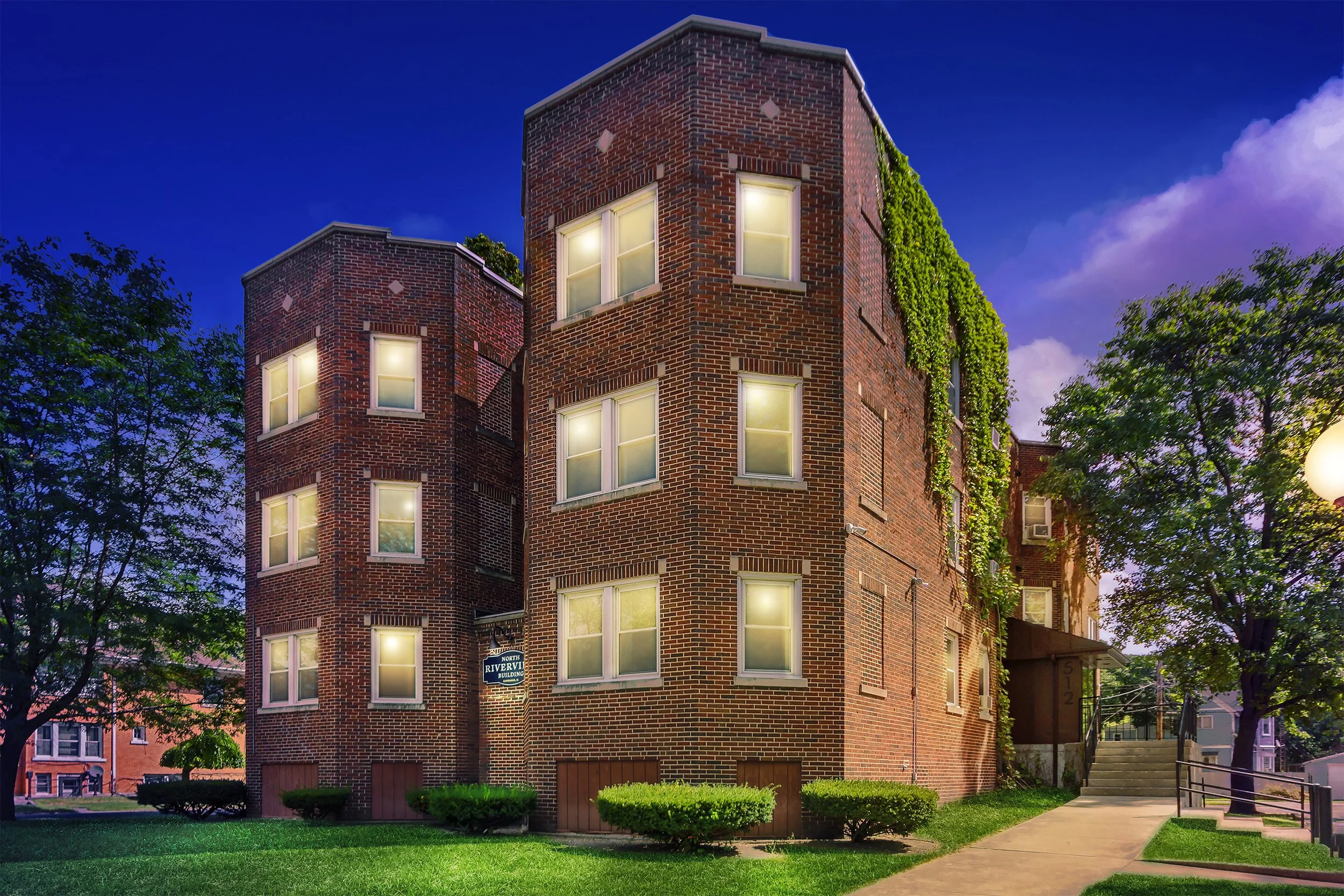16_512SChicagoAve_58_SideView_HiRes_twilight.jpg
