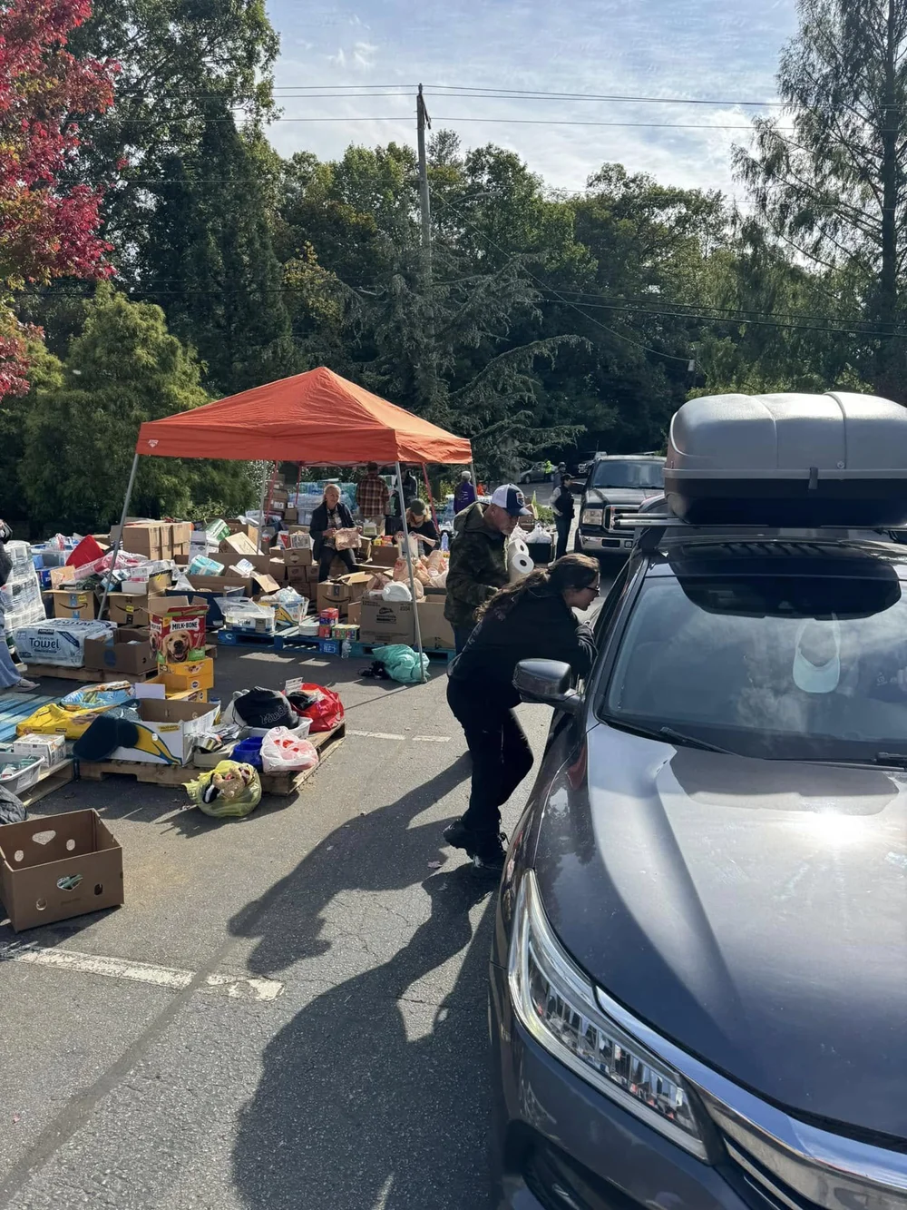 AVL-HurricaneRelief-distribution.jpg