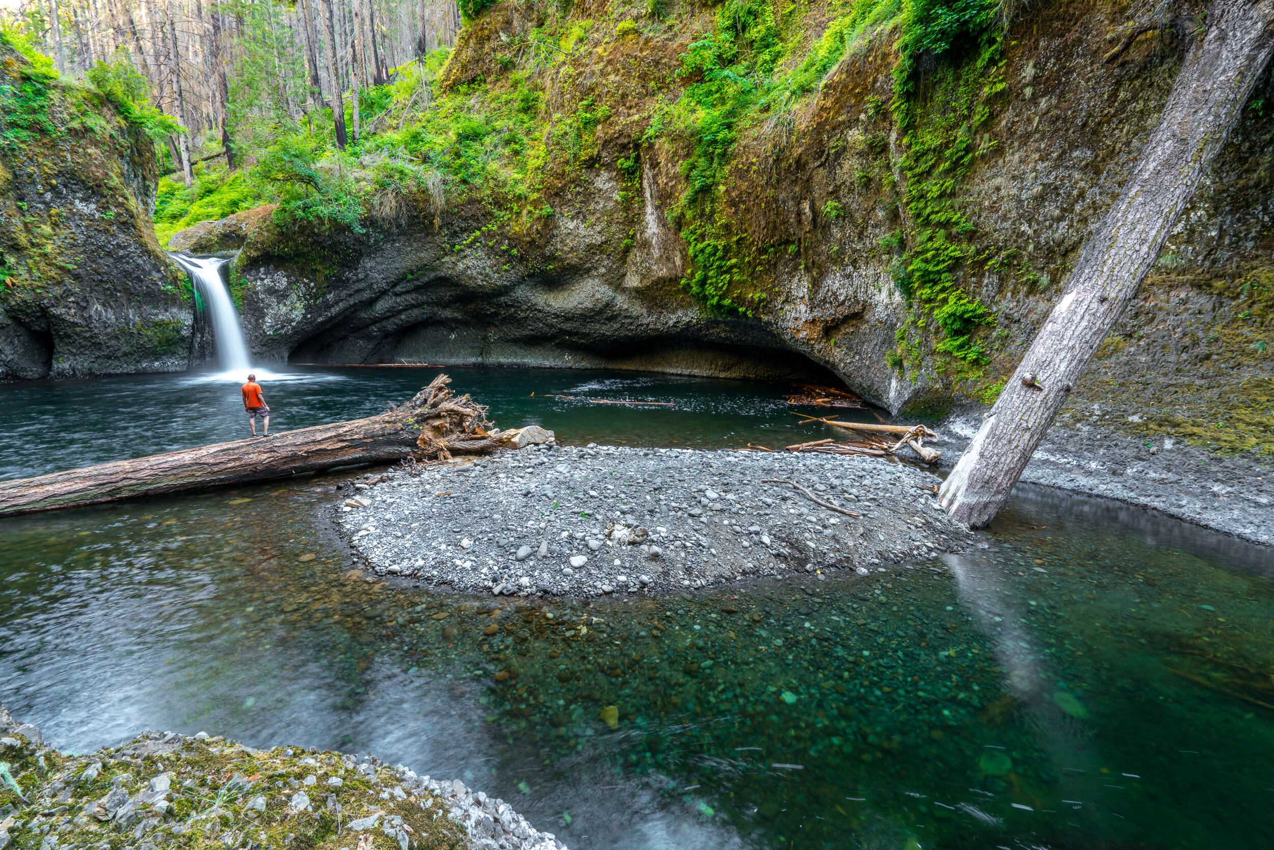 Punchbowl Falls, Oregon