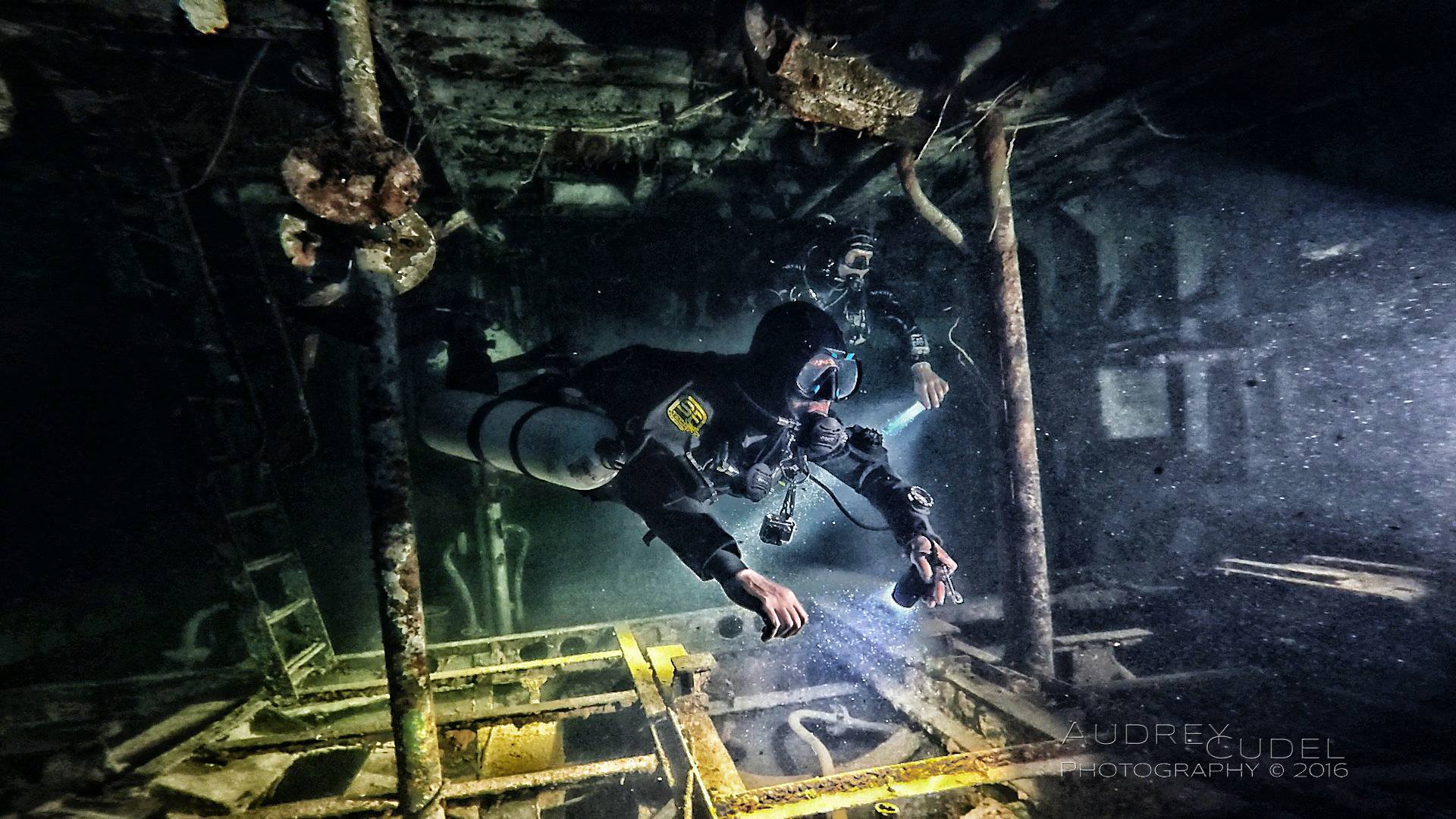 Sidemount Wreck Diving