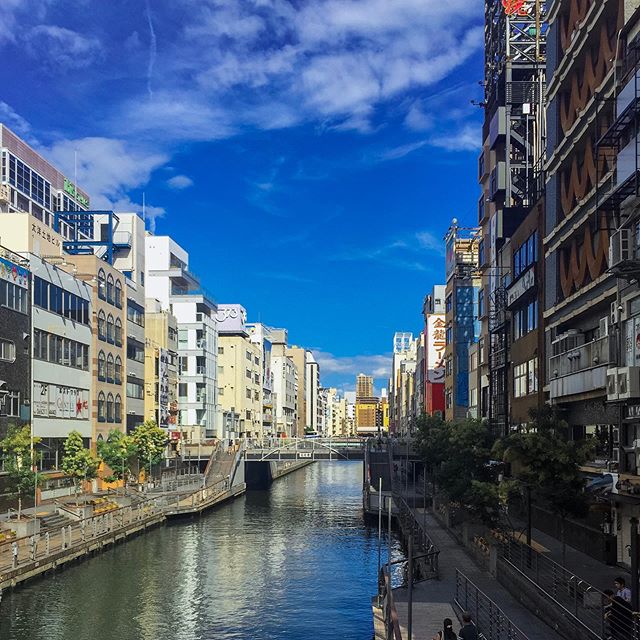 It&rsquo;s a beautiful day in the (Dōtonbori) neighborhood... #BlueSkies #Osaka #AdventureTimeChris .
.
#japan #adventure #instatravel #travelgram #travel #canals #canal #asia #city #dotonbori #dotonboricanal