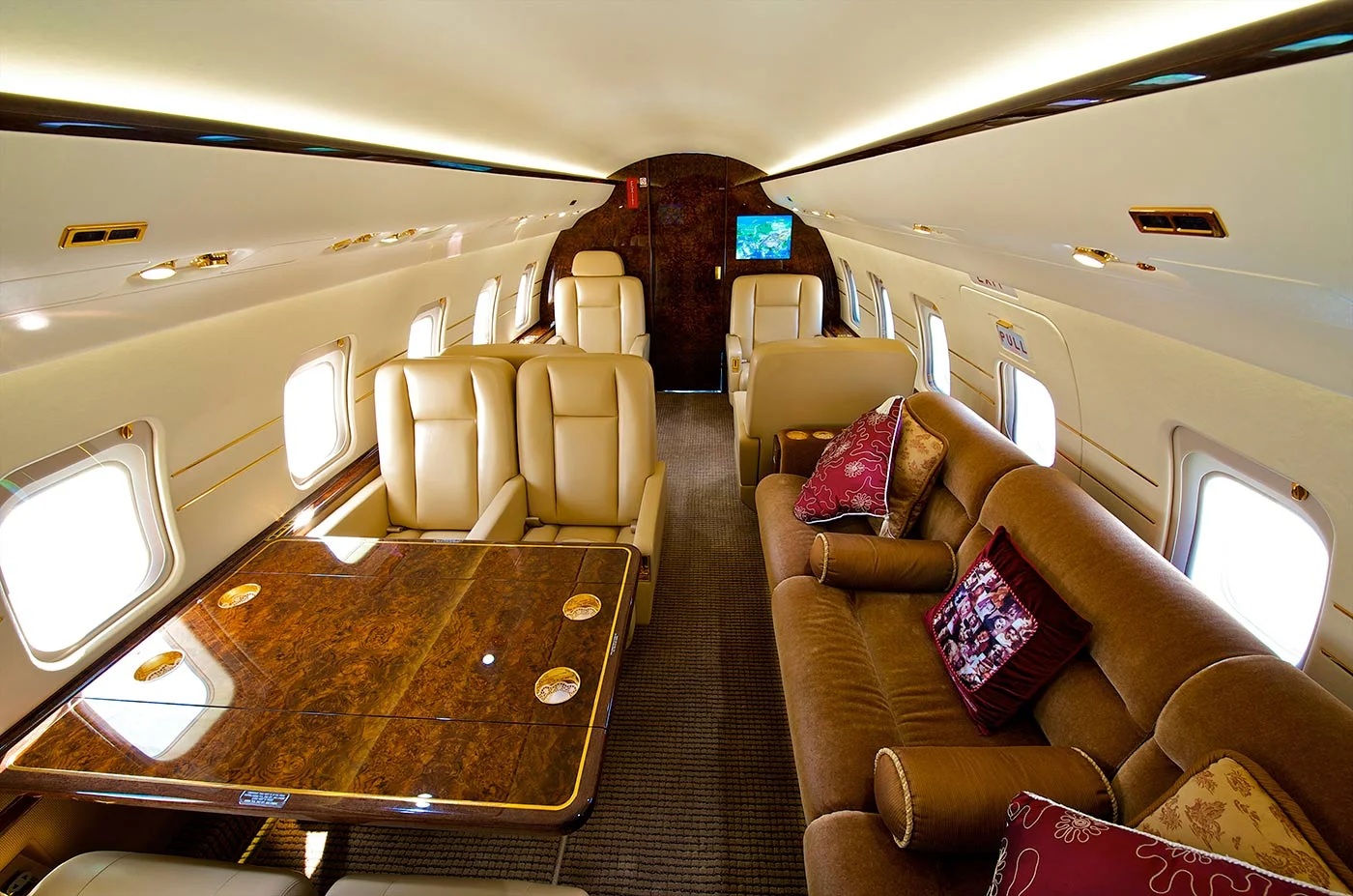 plane-image-4.jpg