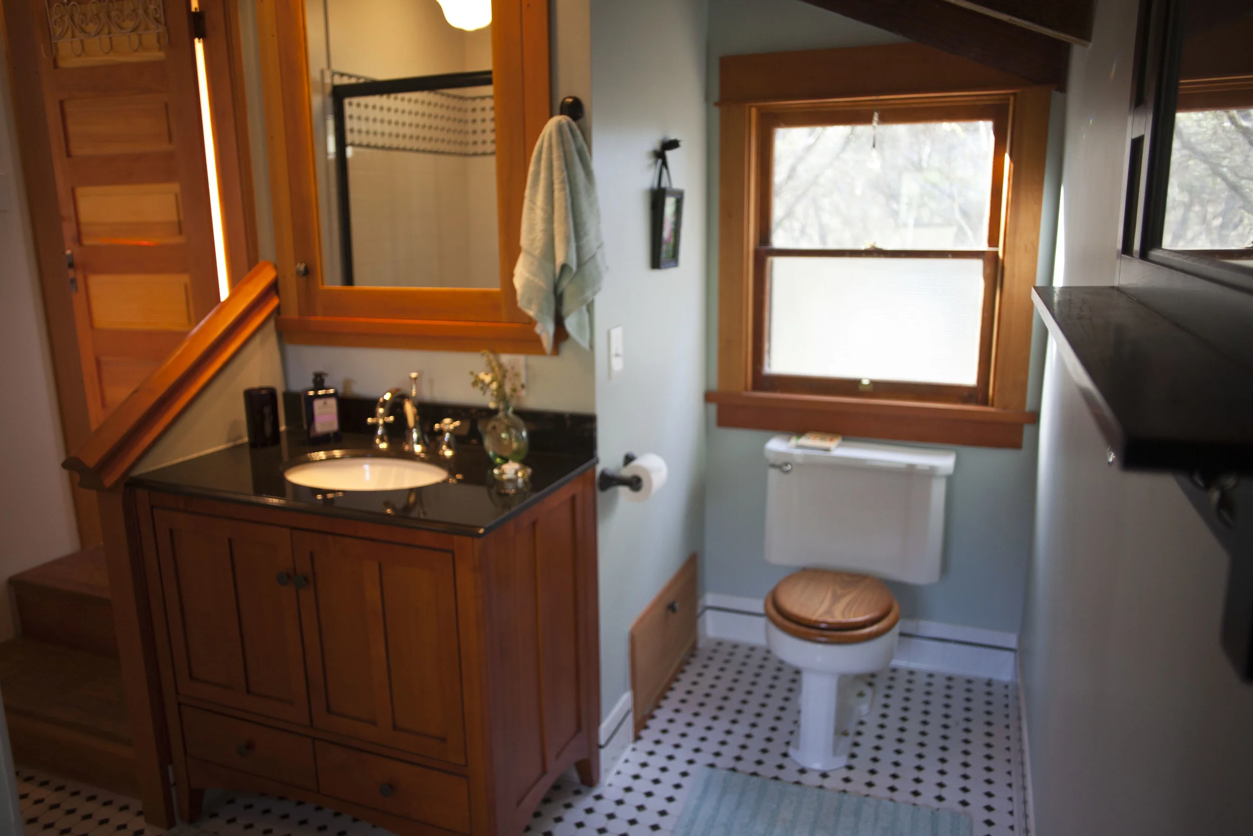 Cabin Int 4.jpg
