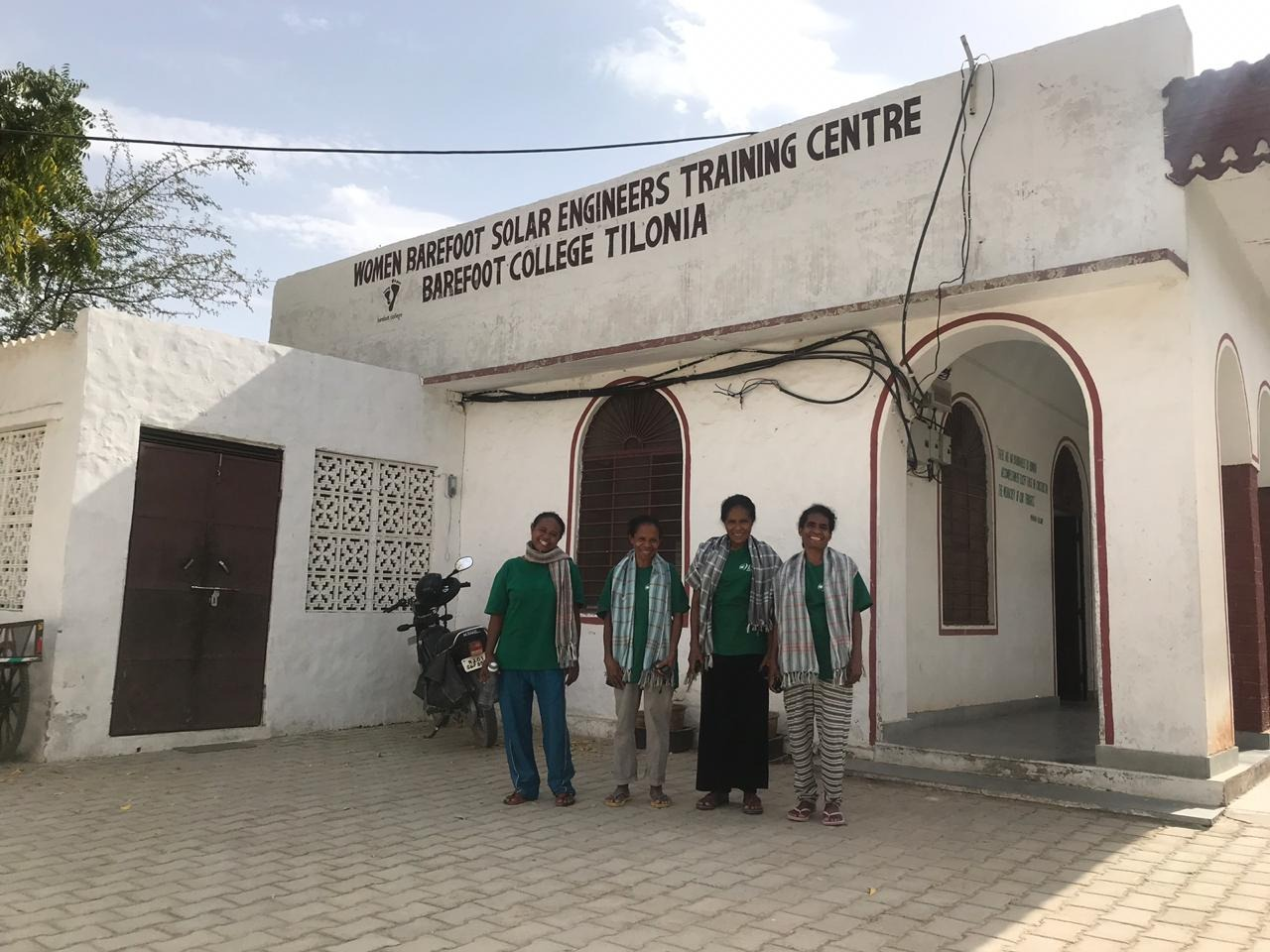 “Mama Terang” di Barefoot College, Tilonia, India