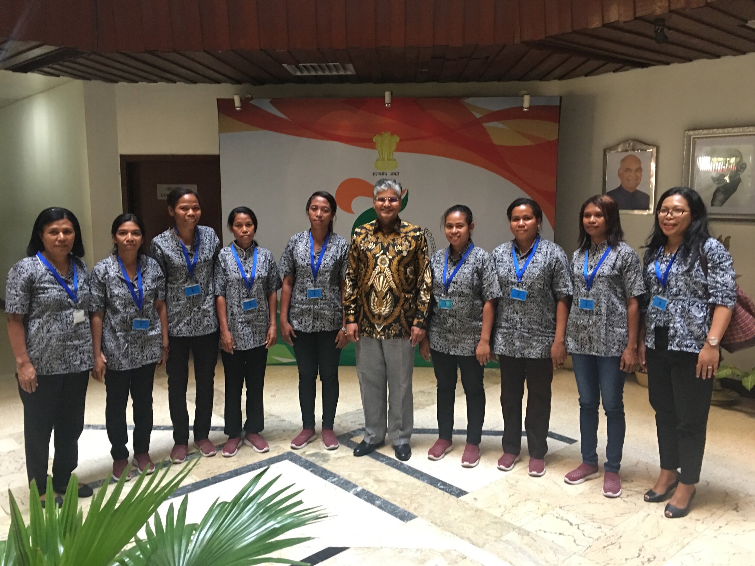 (group photo with Indian Ambassador) L-R: Rista Maria Kristina De Guer - Wakil Korwil III, Elisabeth Ndaru, Yohana Tawa, Albina Bai, Pulina Toyo, H.E. Pradeep Kumar Rawat, Ambassador of India di Jakarta, Florida Teang, Marselina Nena, Ludgardis Tibu, Paula Stela Landowero, Secretary of Wadah Foundation