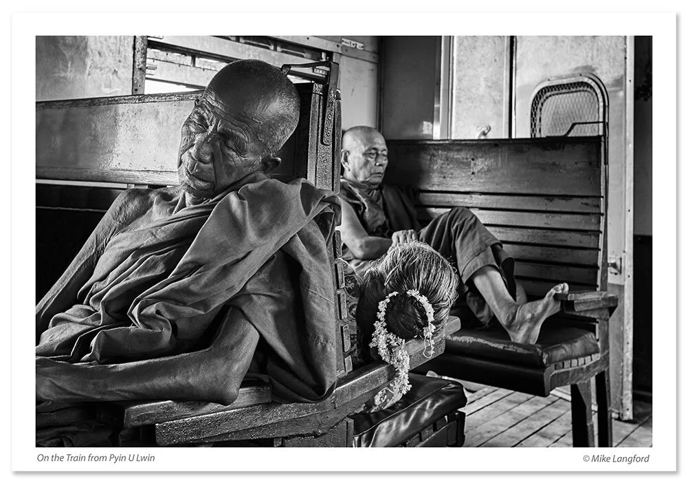 Hsipaw-Train-Monks.jpg