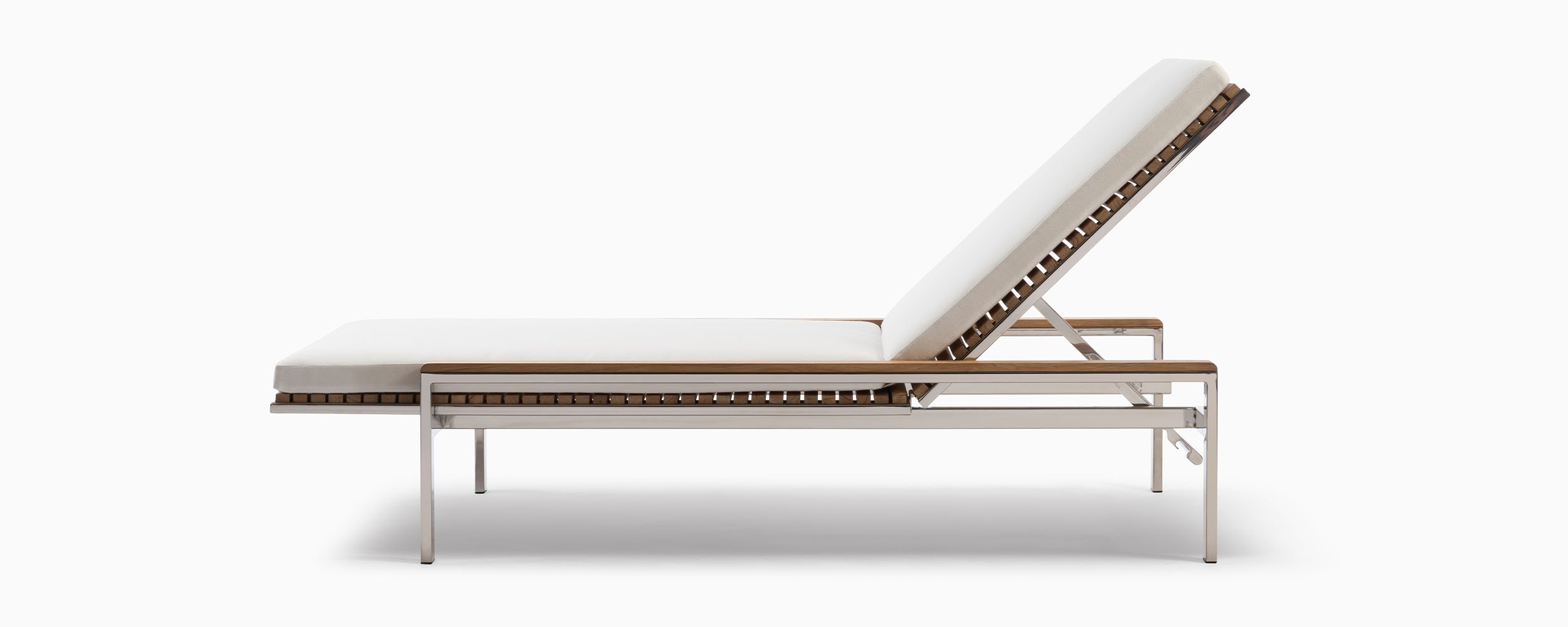 Echo High Chaise