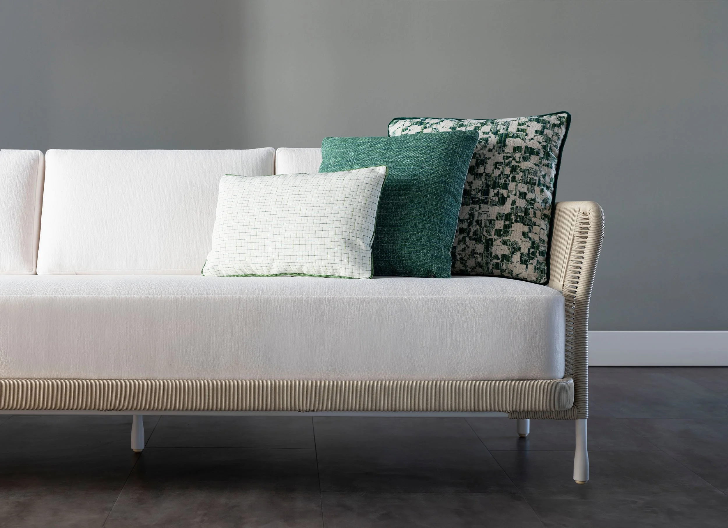 Link Outdoor Pillows 2024 (10).jpg