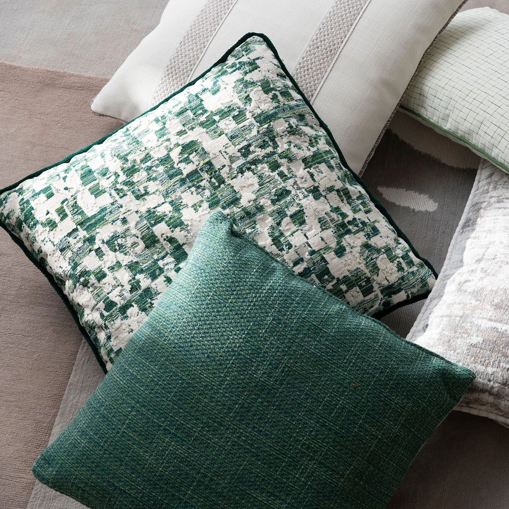 Link+Outdoor+Pillows+2024+%2825%29.jpg