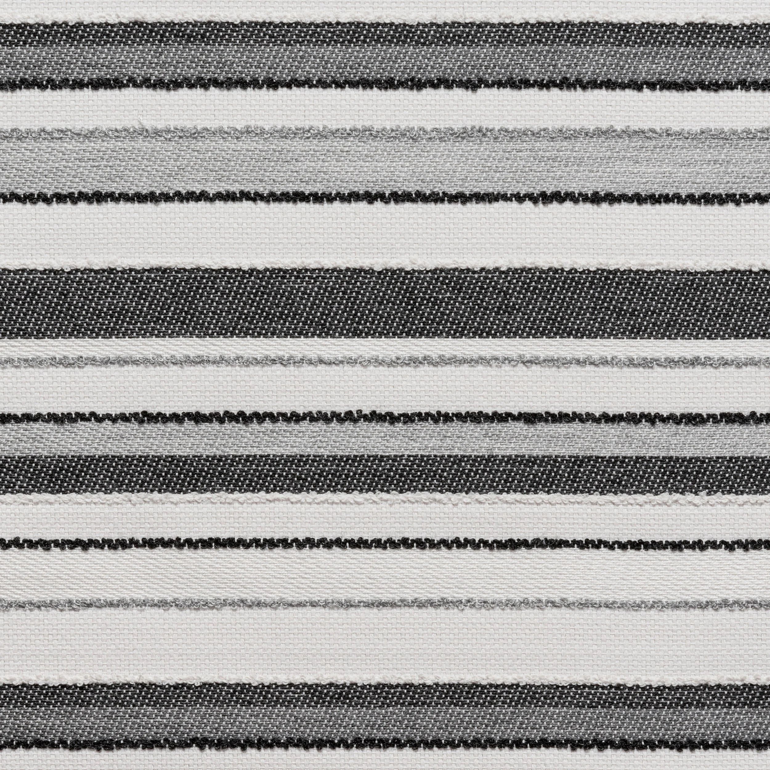 356-25_Leon_Carbon.jpg