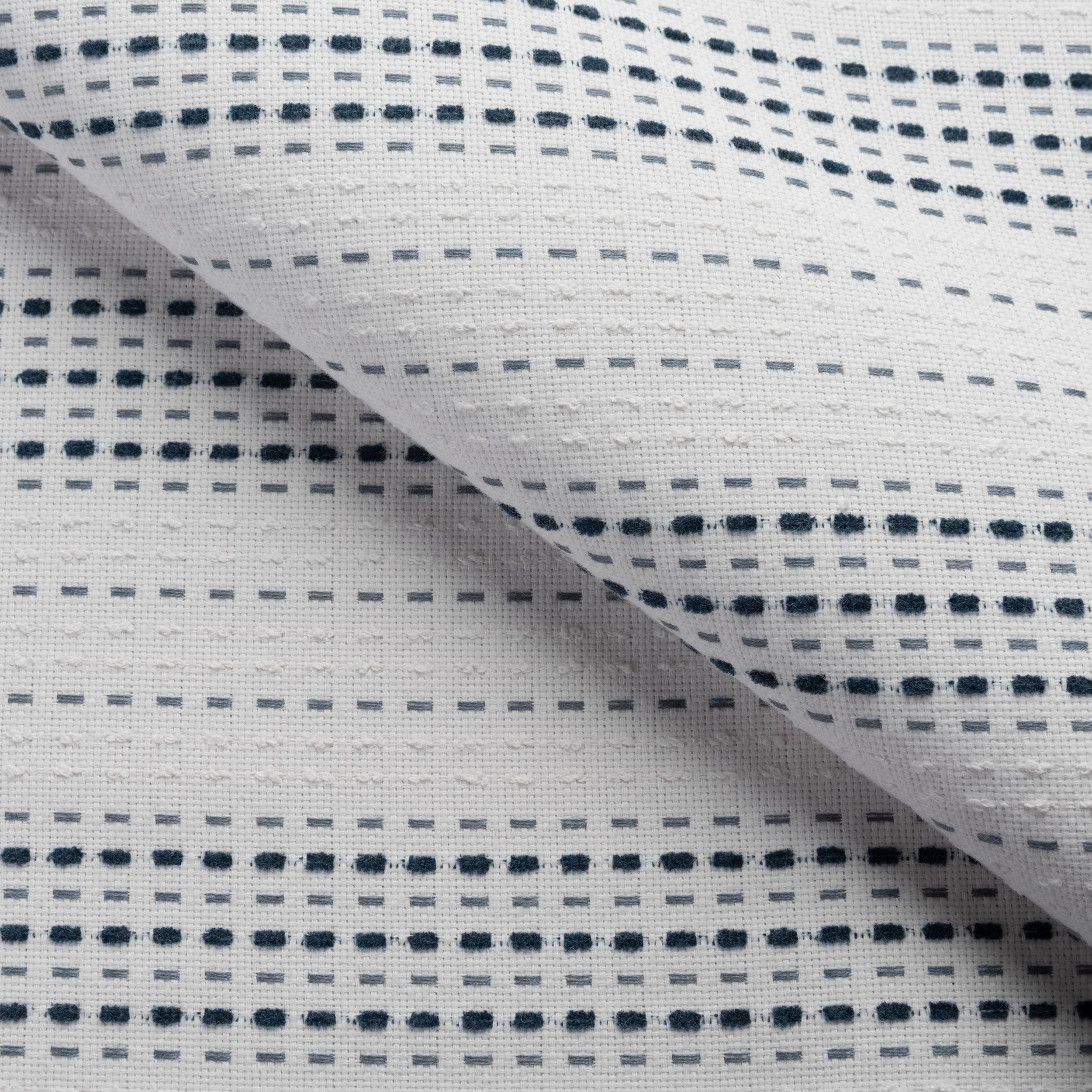 202-01_Dash_Blue_Steel-a.jpg
