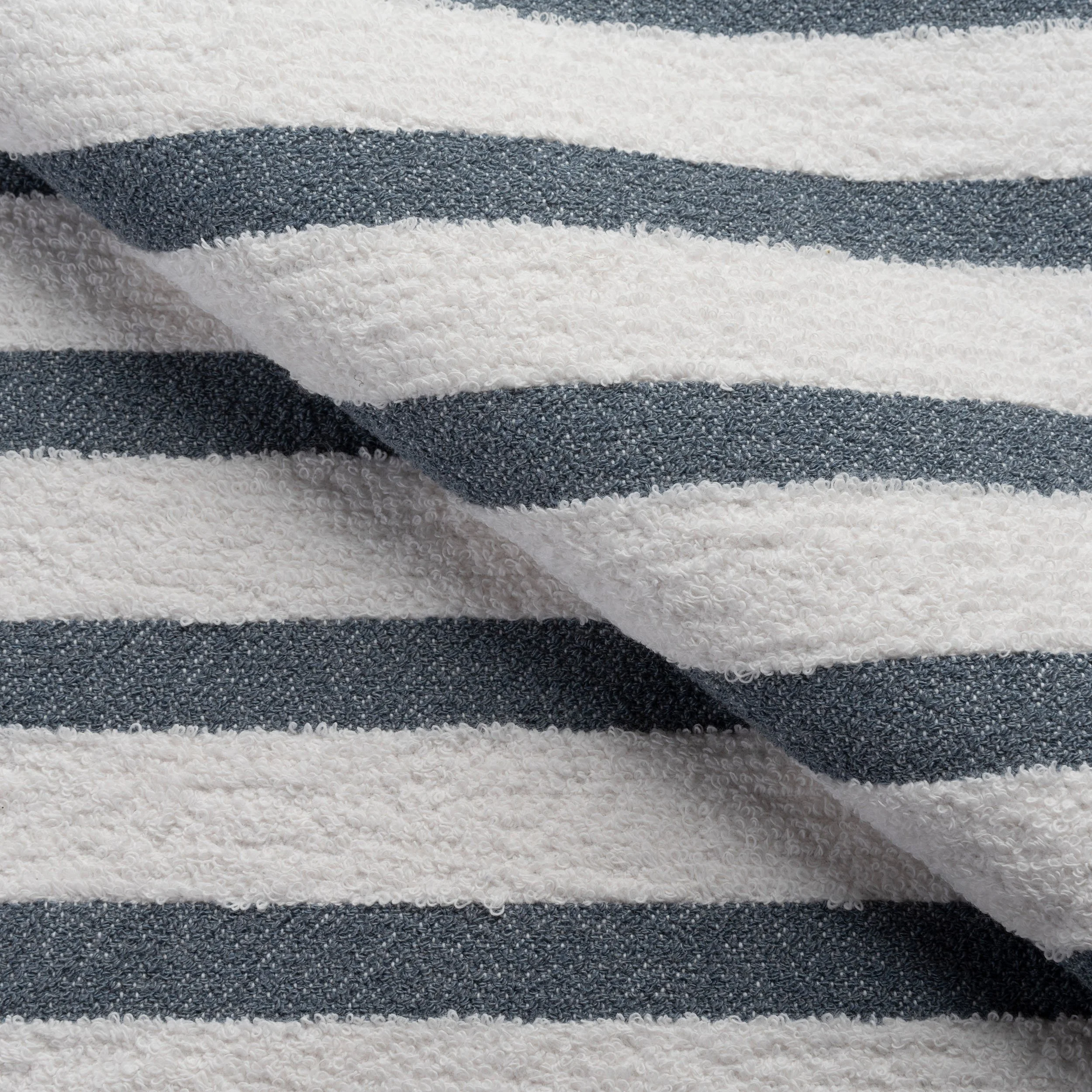 560-58_Lido_Stripe_Rain-a.jpg