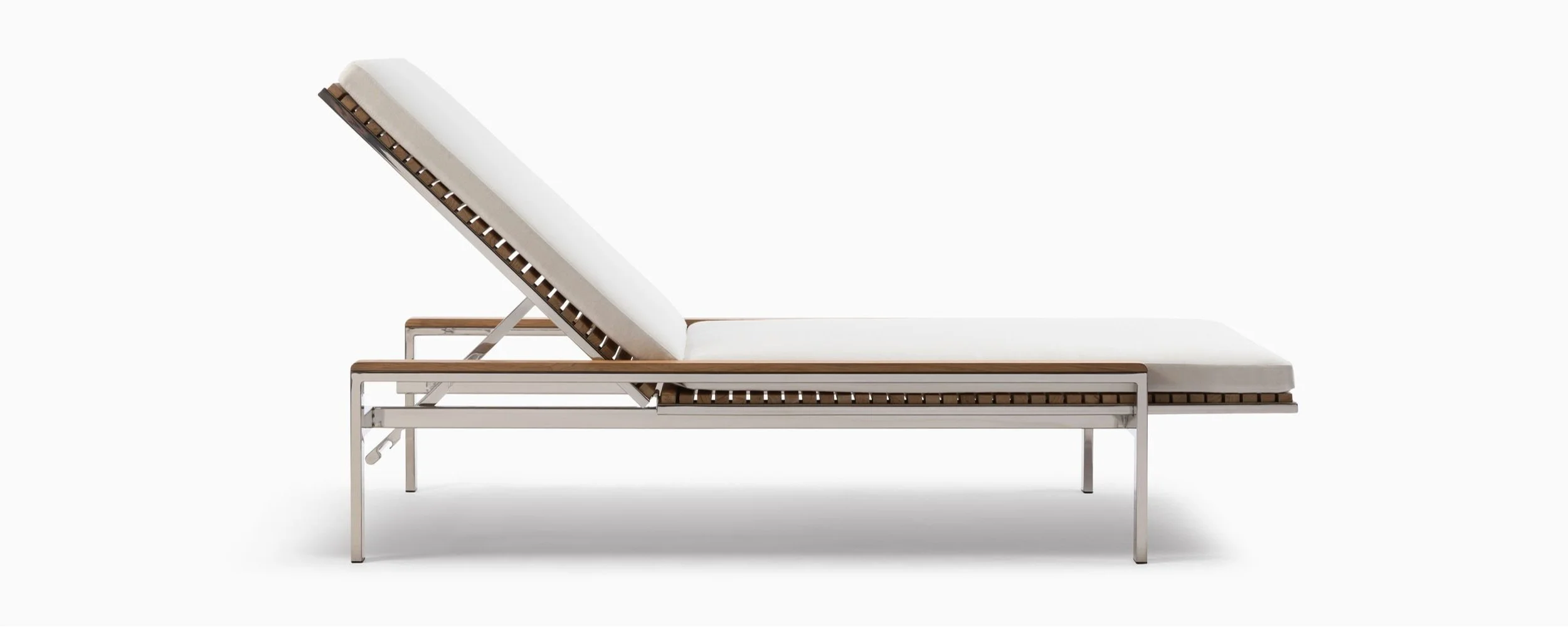 Echo High Chaise
