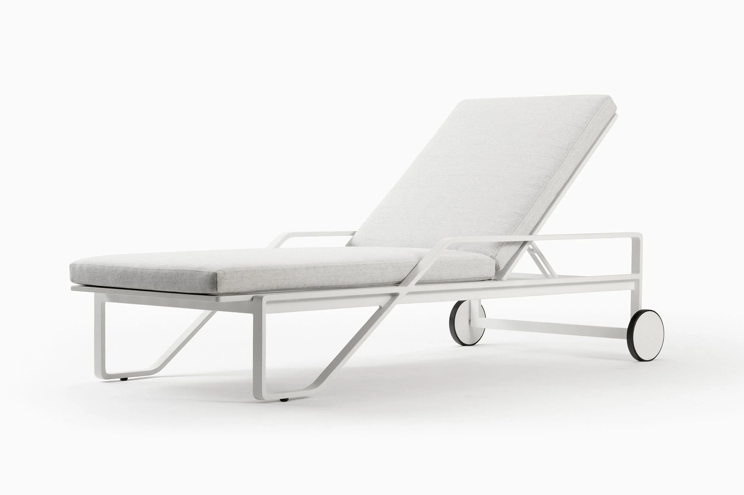 Verano Chaise BW 004.jpg