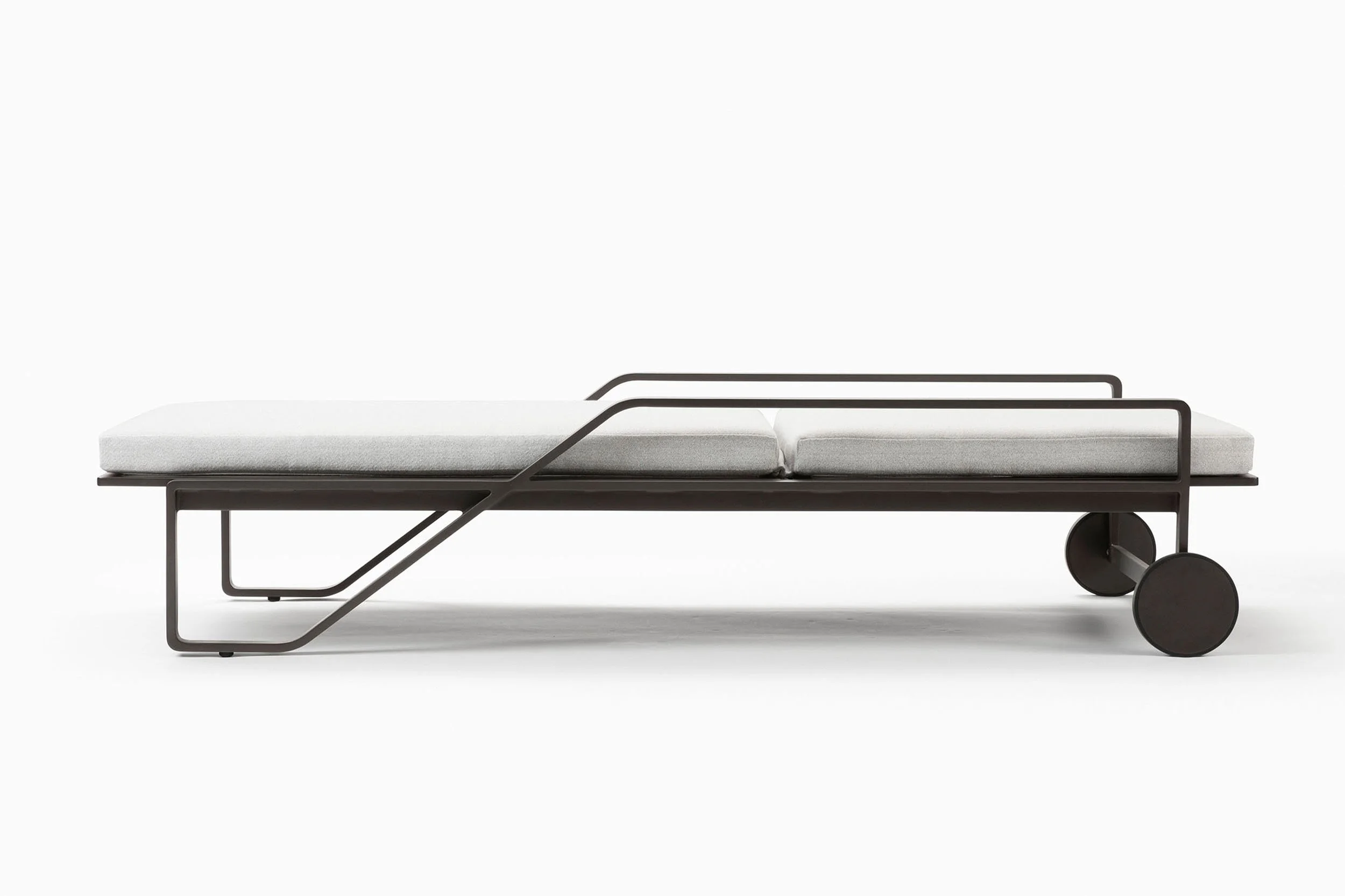 Verano Chaise AB 002.jpg