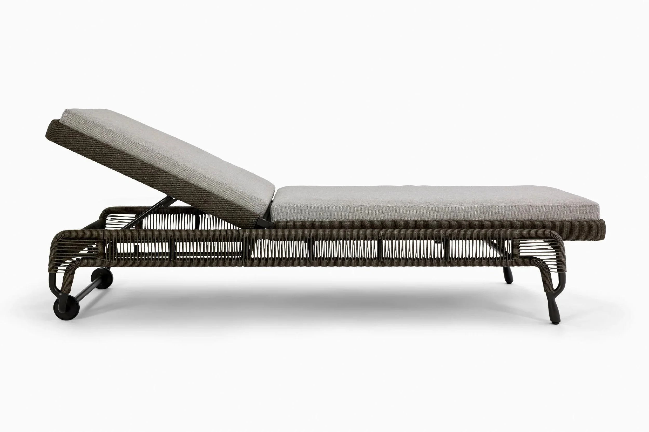 Monterey+Chaise+Tahoe+002.jpg