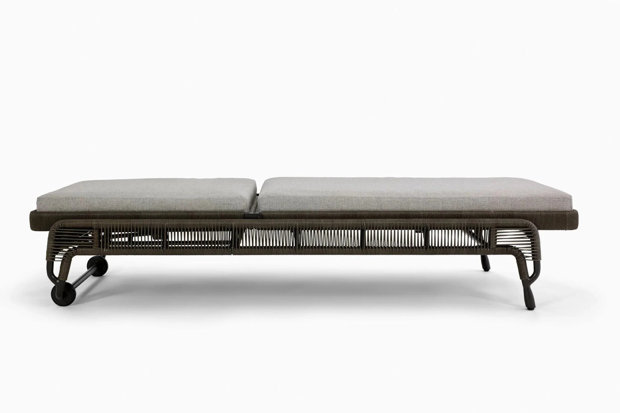 Monterey+Chaise+Tahoe+001.jpg
