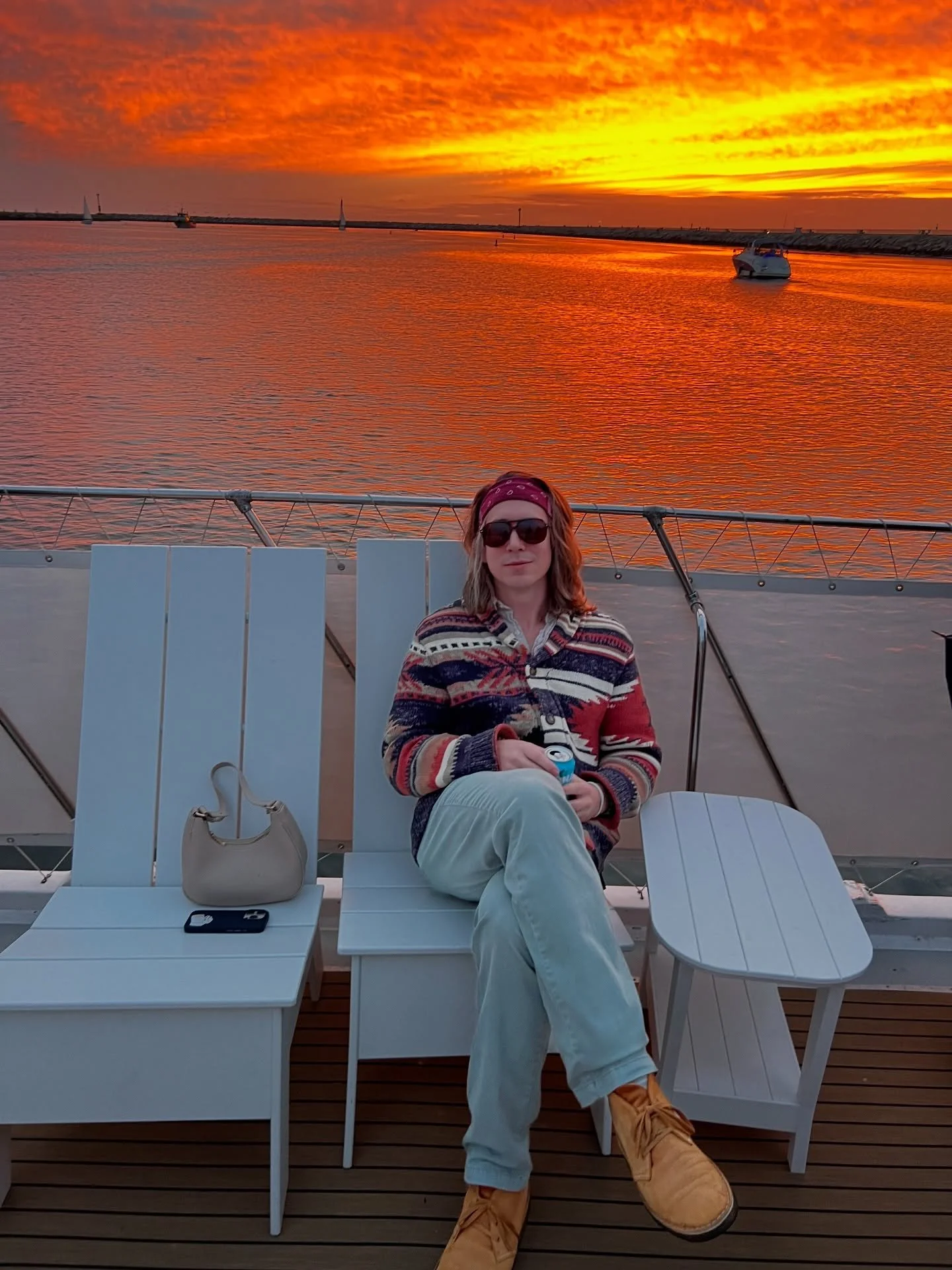 Super fun Sunday sunset show with @sofarsoundsla aboard the @tikimermaidcharters in Marina Del Rey 🌅🎶☀️🌊