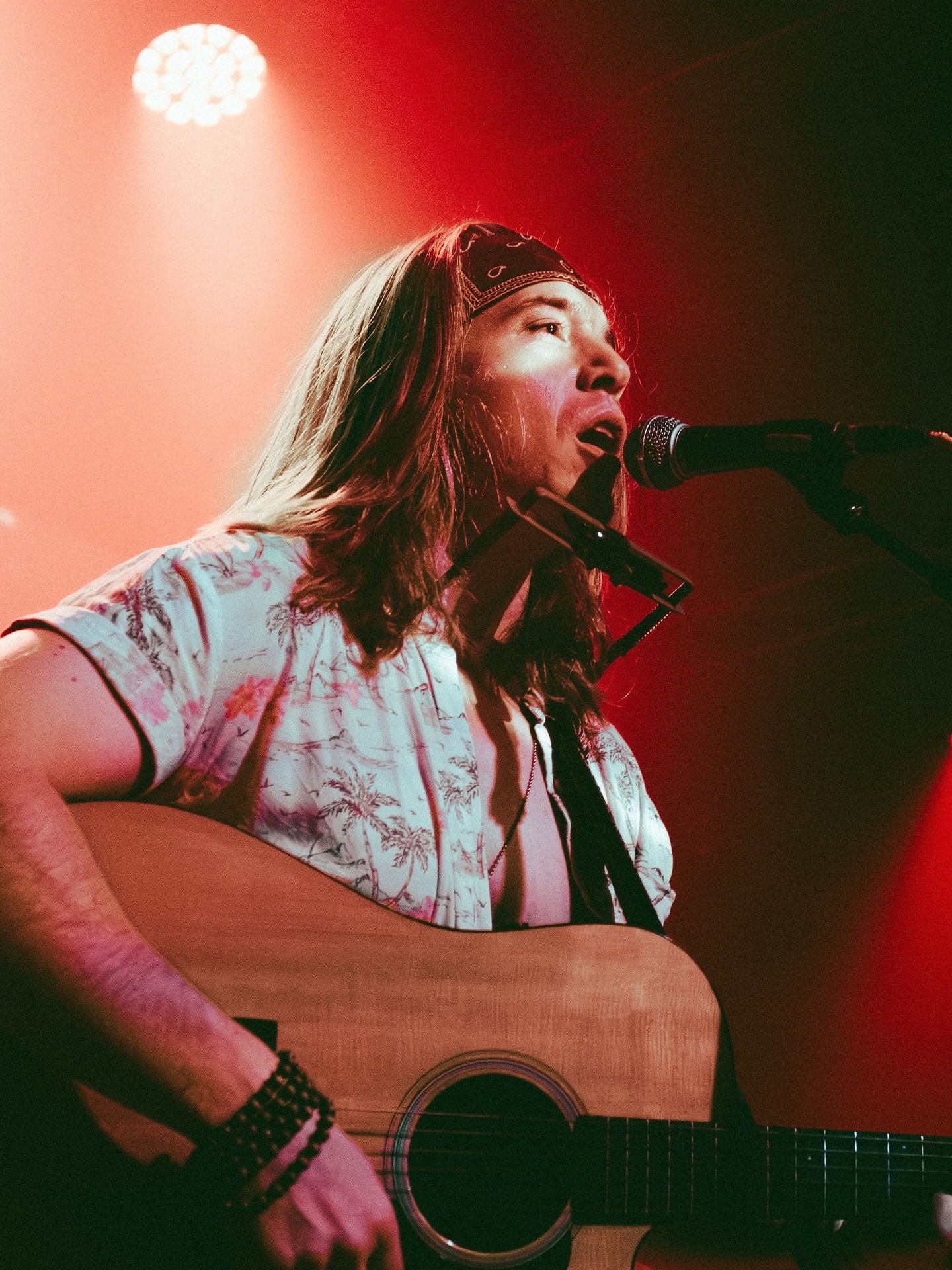 YOOOO stoked to share I&rsquo;ll be opening up for Grammy-nominated blues rock artist @officialbethhart at the @canyonagoura next week, Thursday, February 26. 🤩
 
Tickets are going fast, but I have a limited number available directly through me, so 