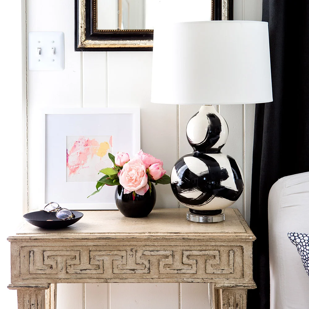 jana_bek_lamp_brushstroke_black.01.jpg