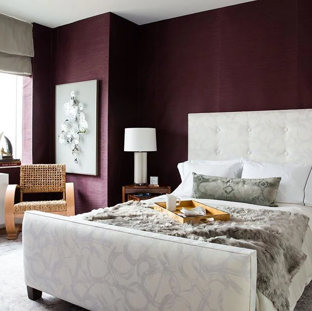 This week was so hectic but extremely productive, and this is the extent of my Friday night plans! Wishing you all a wonderful weekend! #myhome #weekendvibes #oneroomchallenge 📷 @lindseabrown