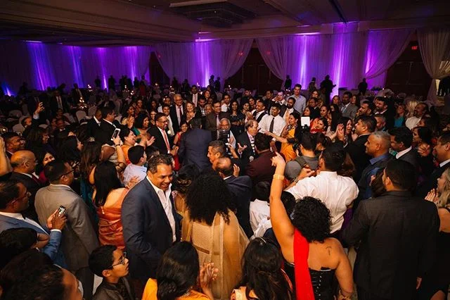 🕺🏽Dance floor: When the bride and grooms side truly become one💃🏻 @djvermix &bull;
&bull;
&bull;
&bull;
&bull;
&bull;

#engaged #photography #wedding #weddingdecor #weddingbells #weddingday #weddingphotography #beachwedding #indianwedding #isaidye