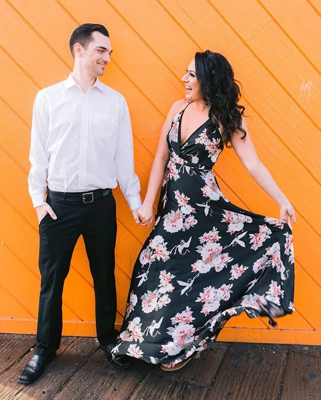 🍊Orange you glad I posted this amazing couple! Great job @elizabethburgiphotography capturing this couple&rsquo;s dynamic personality! #slaila 🔥