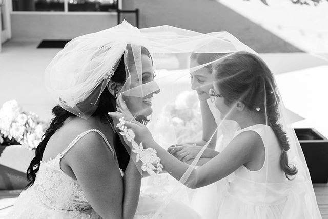 A special day for everyone⬇️ #slaila Vendor Line Up below

Wedding Planner:
@ai_international_events 
Photo: @elizabethburgiphotography 
Video: @tsivideo 
Makeup and Hair: @yolilov3 
Suit: @friartux 
Florals: @tinasflowers_ 
DJ: @dj.payman 
Violinist