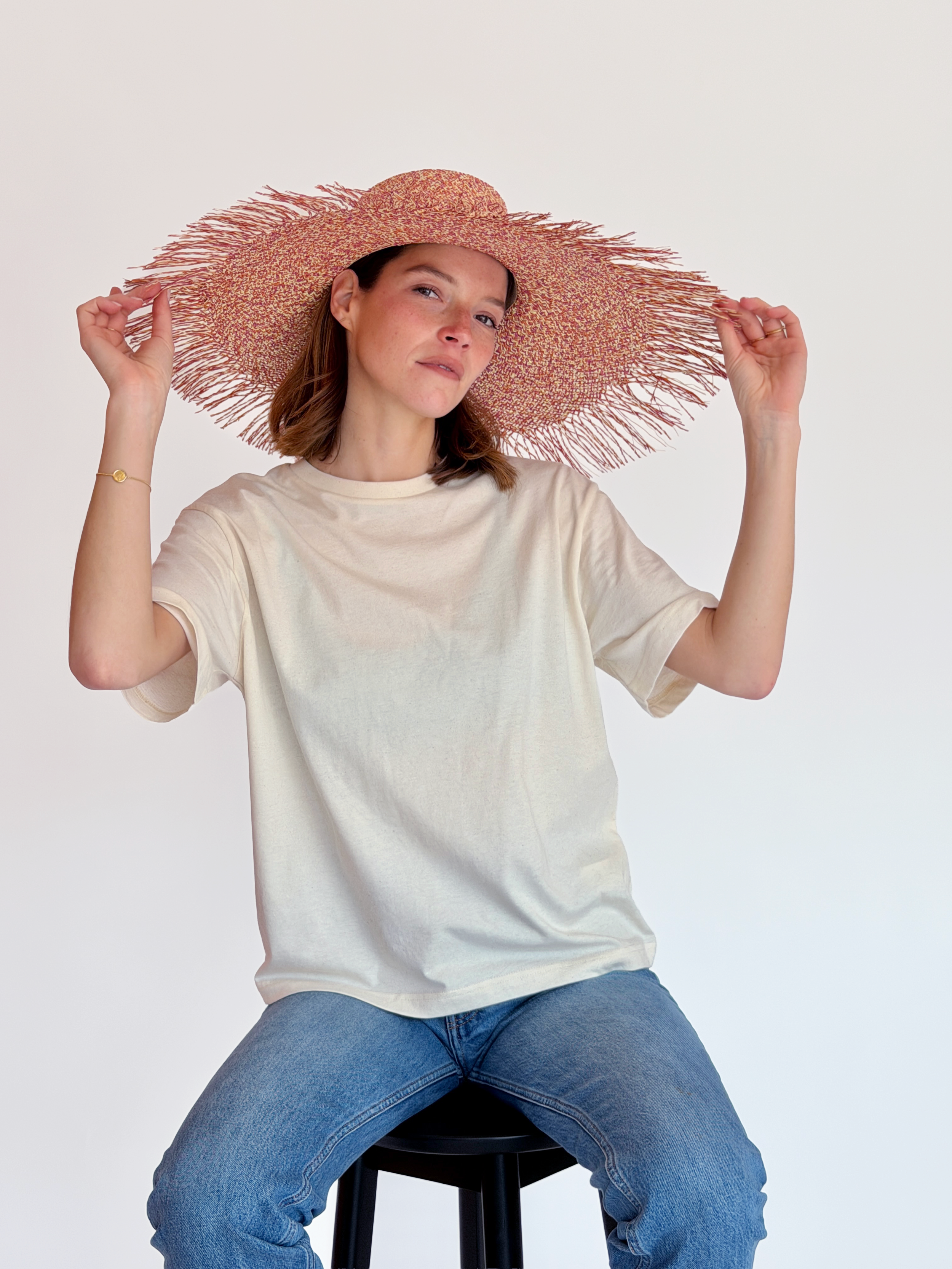 chapeau-aurora-natural-fuschia-mannequin-face.png