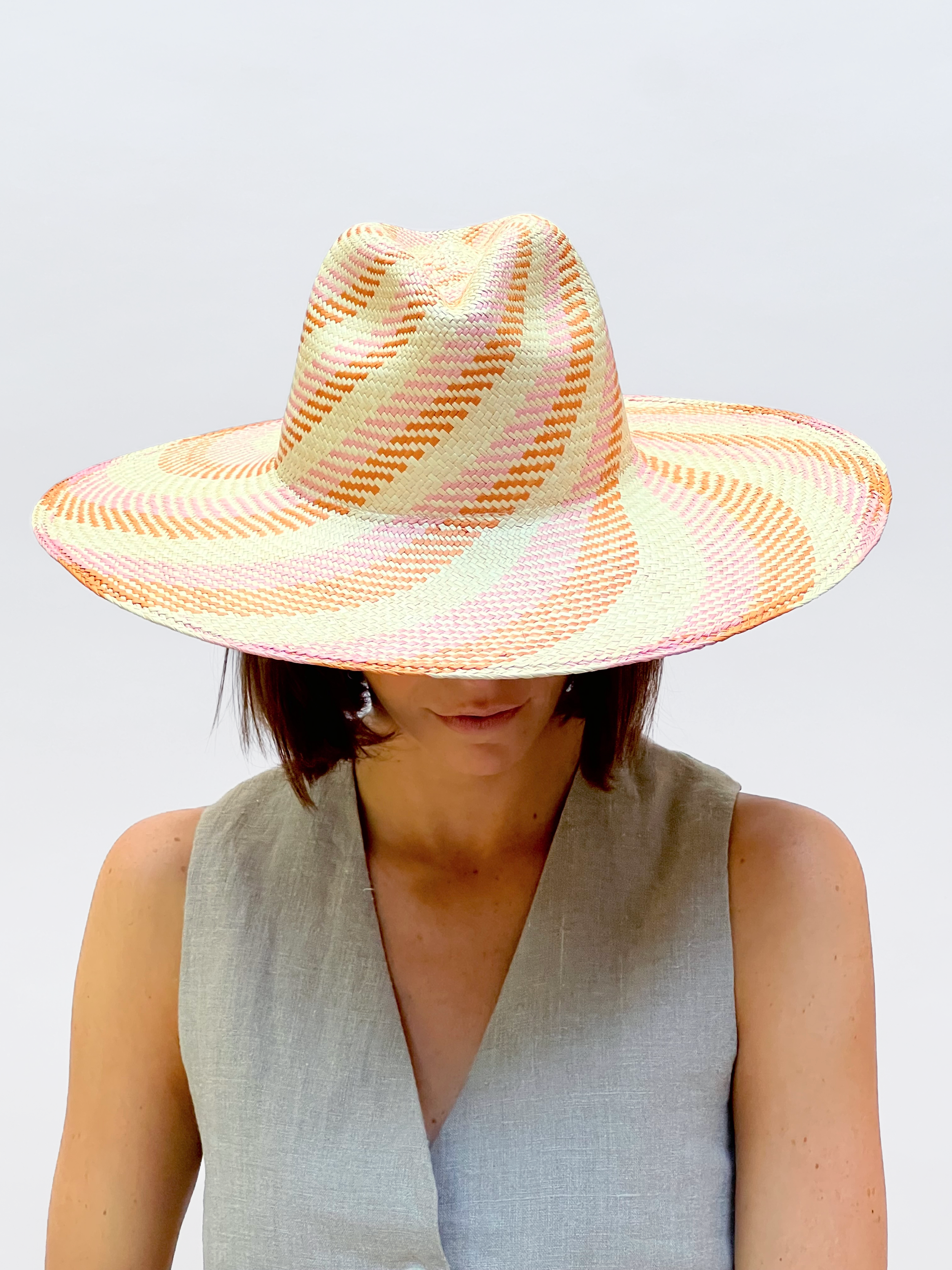 chapeau-ema-babtpink-terracotta1.png