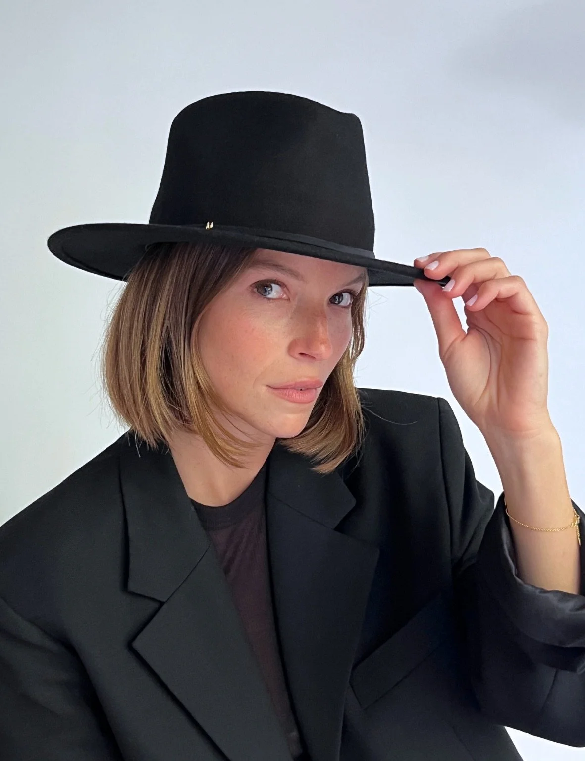 AGATHA-BLACK2 2.jpeg