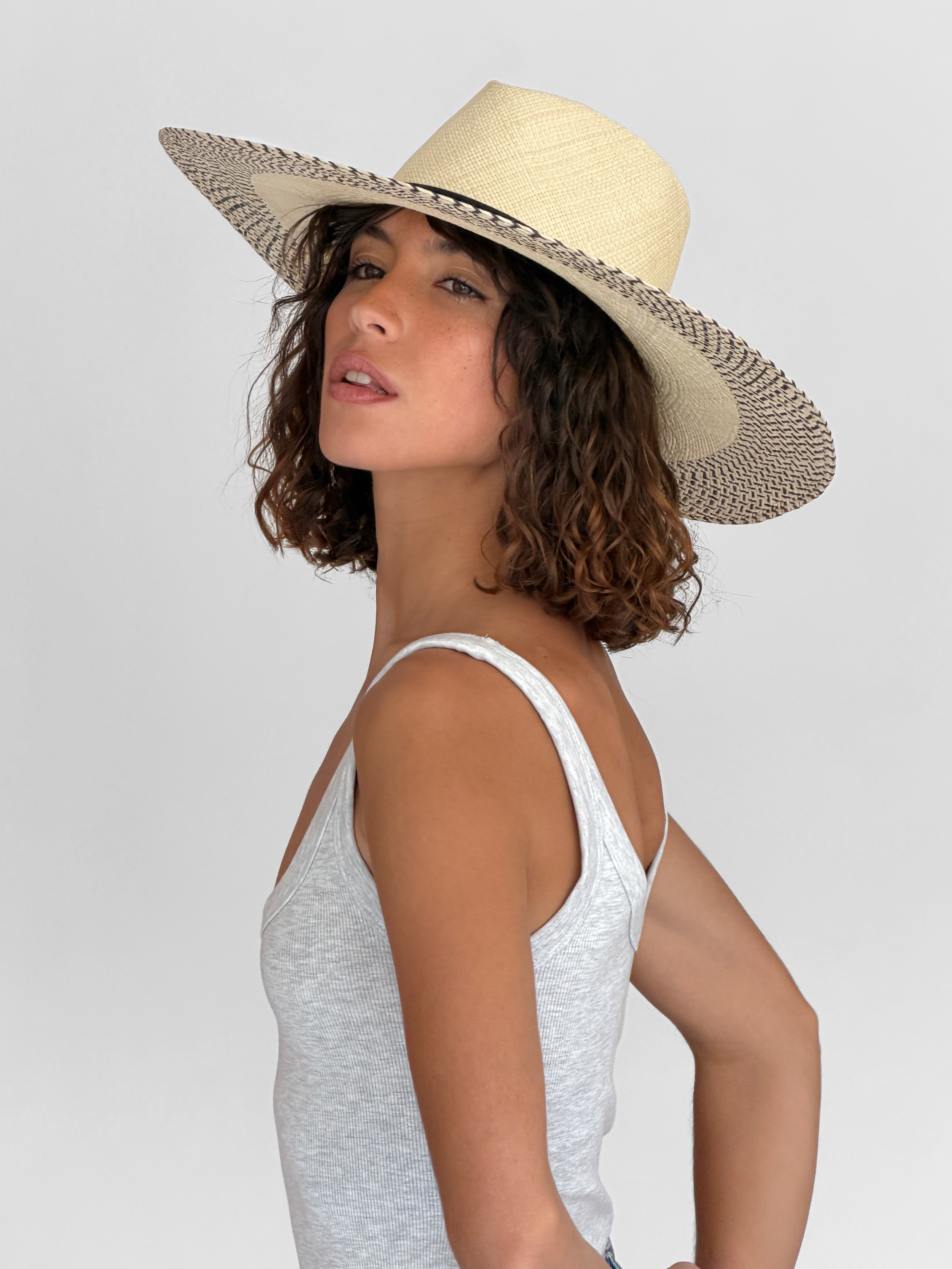 ELIO NATURAL & BLACK