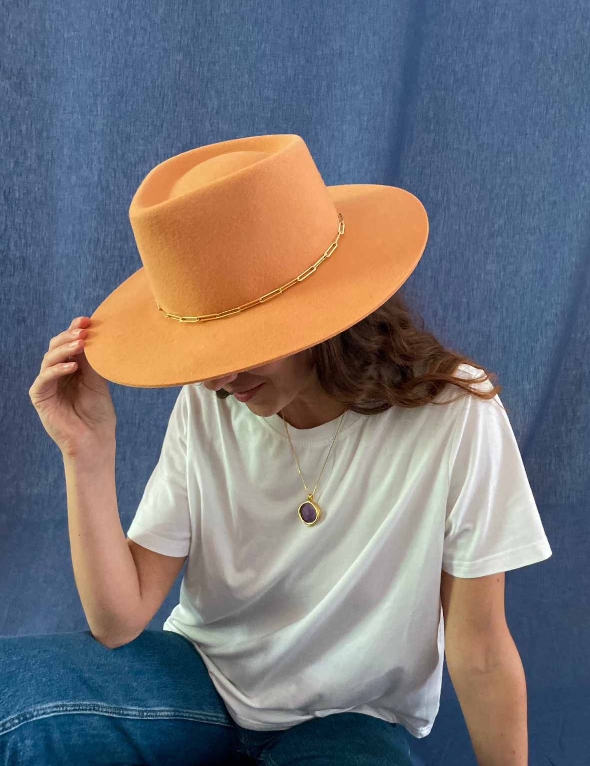 LAIS APRICOT1.png