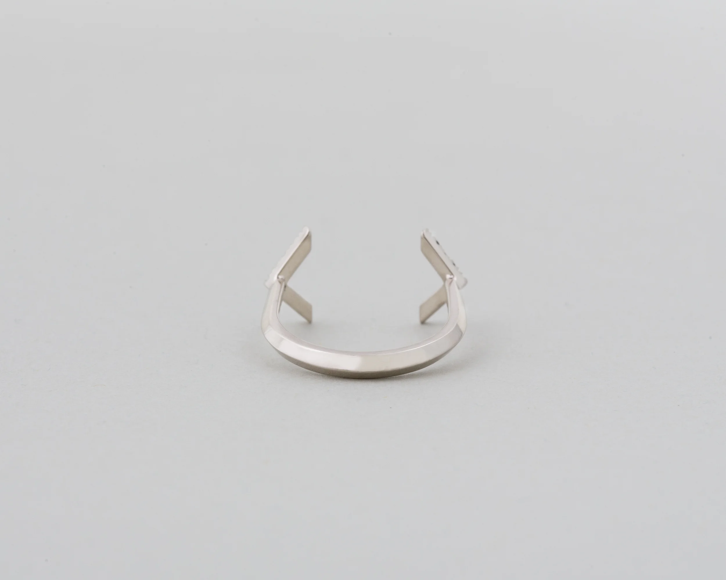 Maia open ring gold black diamonds