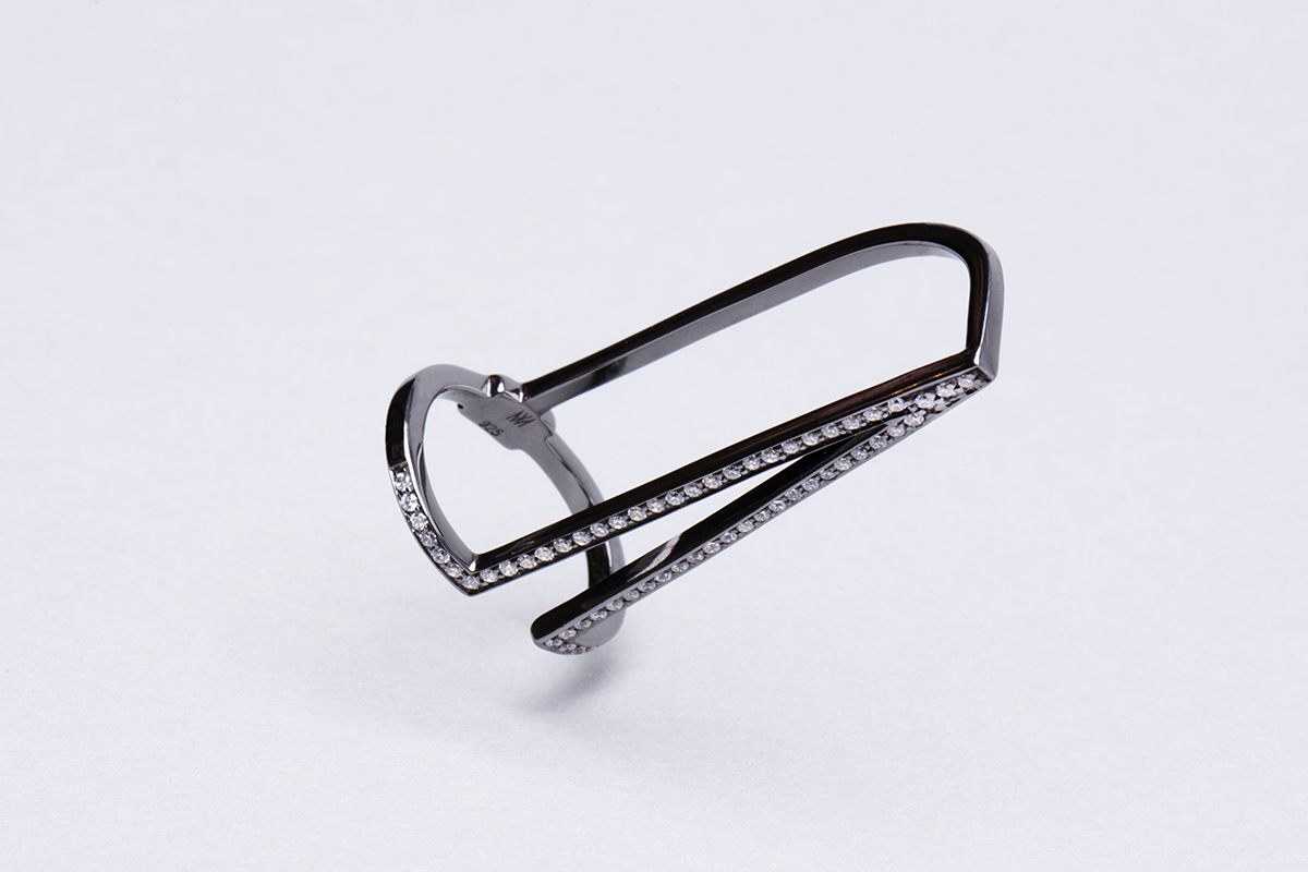 alpha fingertip ring