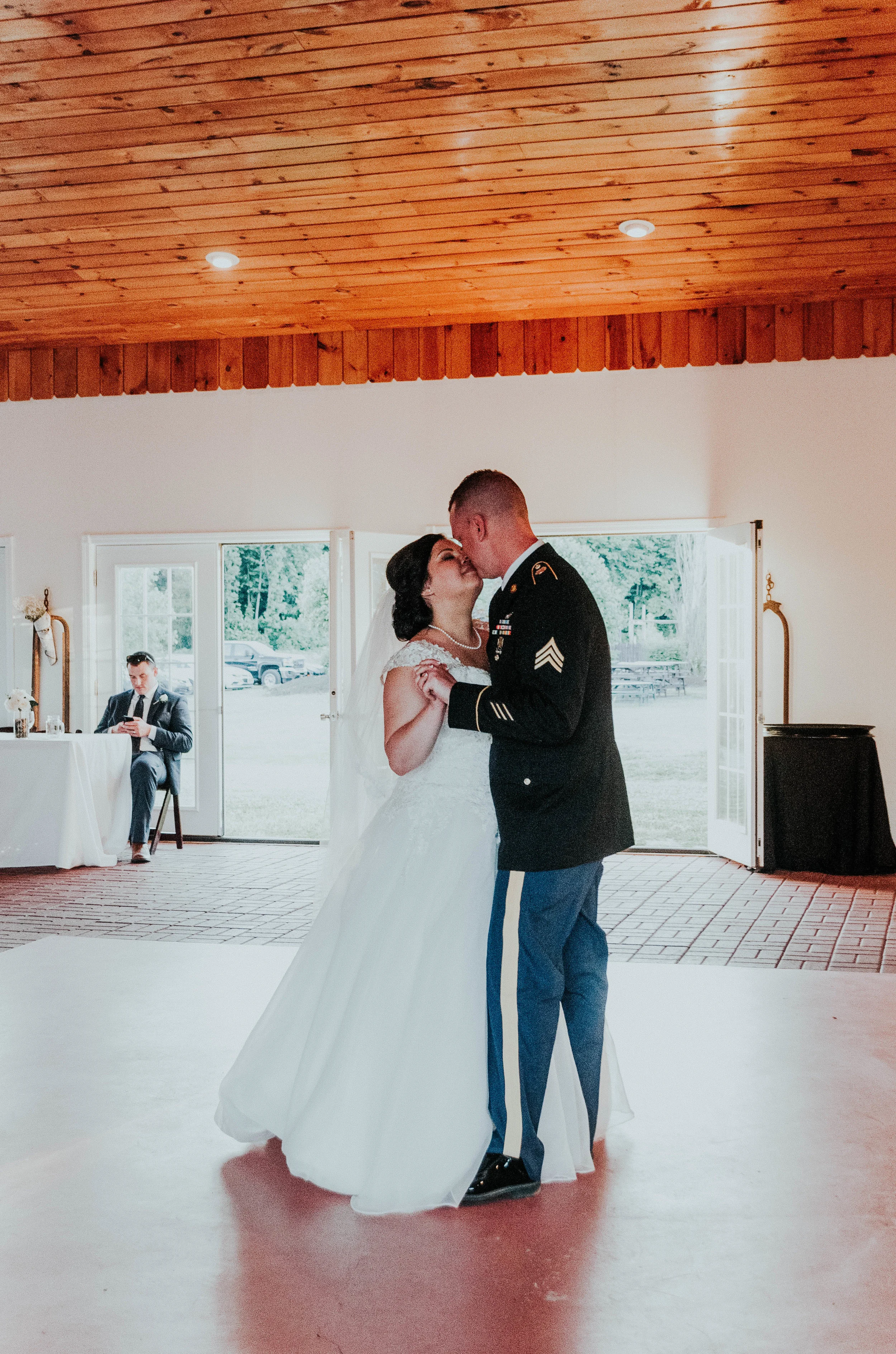 CoupleFirstDances_LR.jpg
