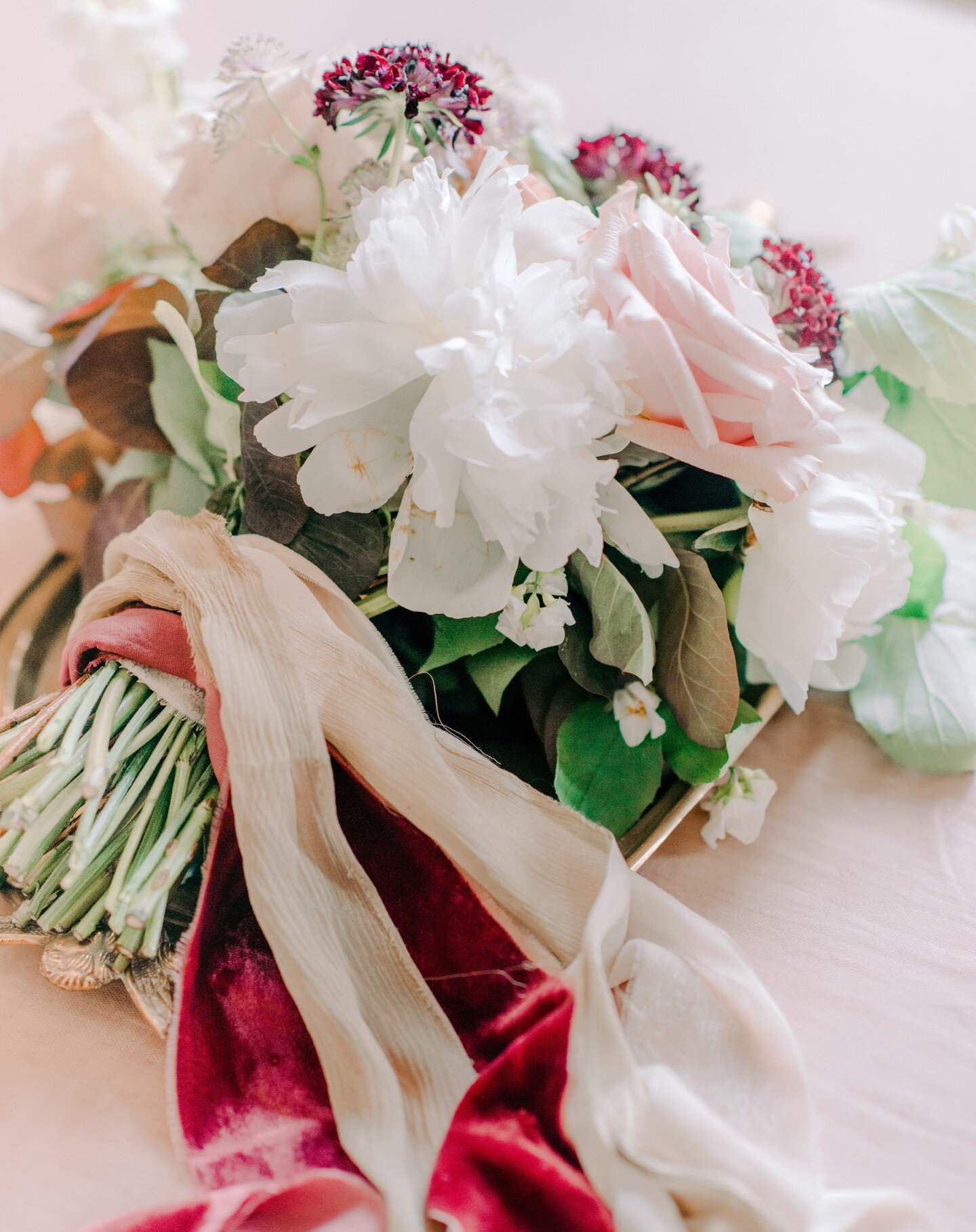 Stunning bouquet with the trailing ribbon - of silks,and pure cottons and linen

#chicboho #bohostyle #thatdress #fineartphotography #norfolkphotographer #norfolkweddingphotographer #cambridgeshireweddingphotographer #lincolnshireweddingphotographer 