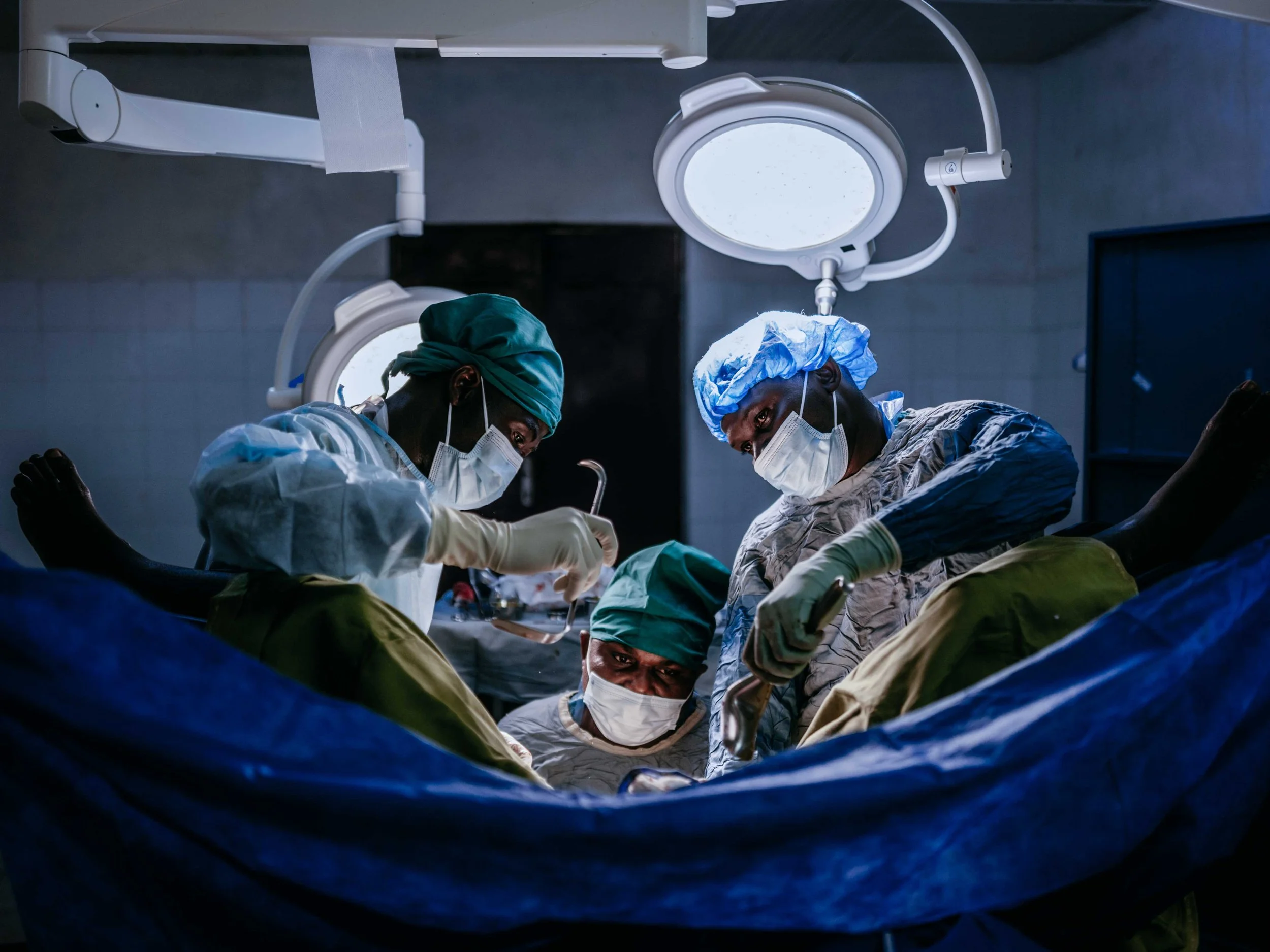 Surgeons in Central African Republic. For the ICRC.