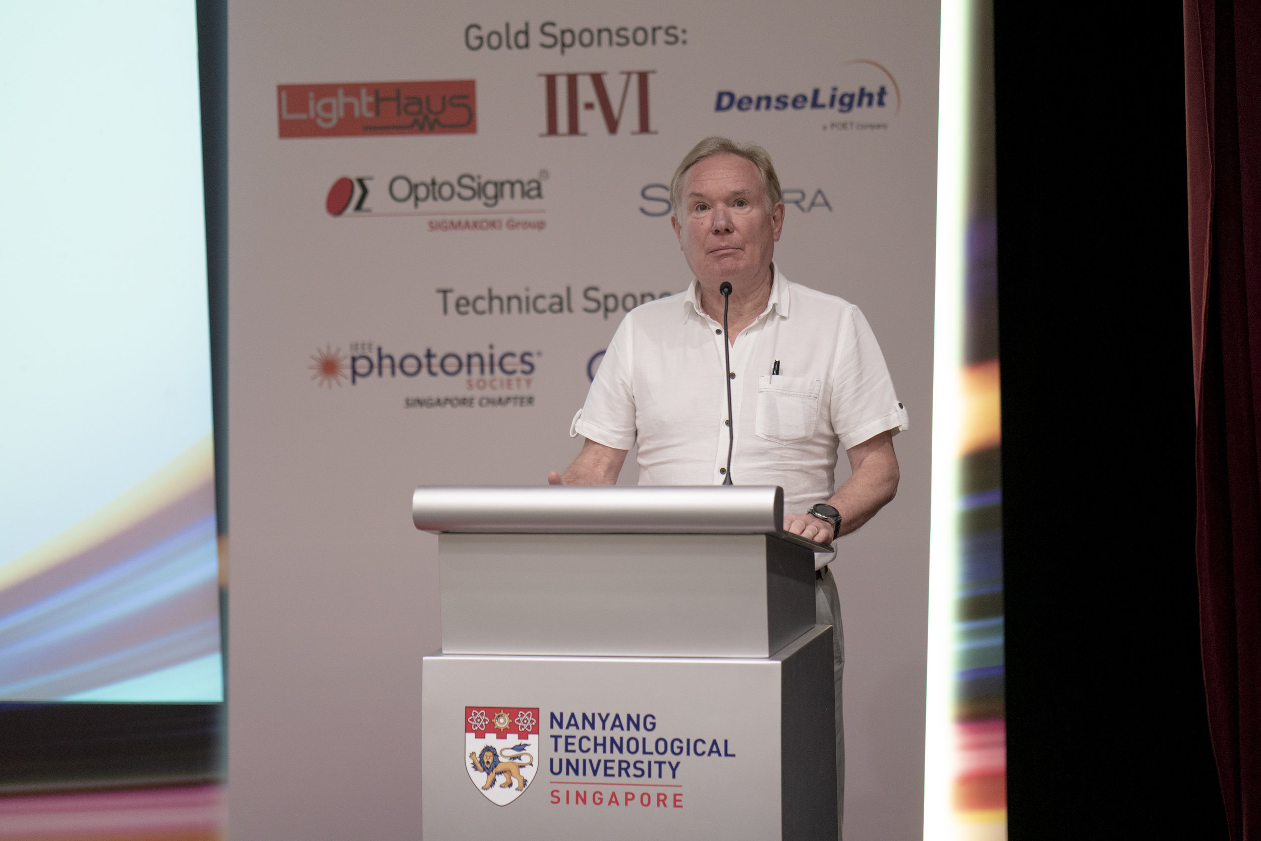TPI Photonics SG 2018 Conference n Exhibition 0420rc.jpg