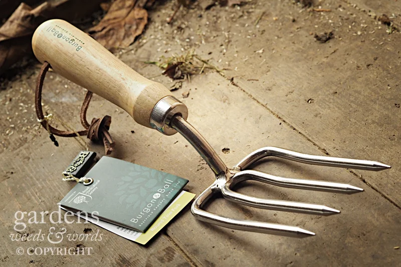 The Burgon & Ball Round Tine Fork