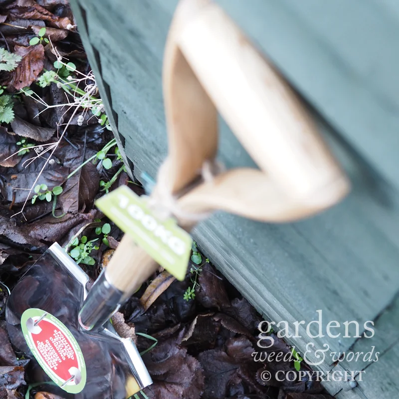 The highly polished mirror finish on the Groundbreaker Spade