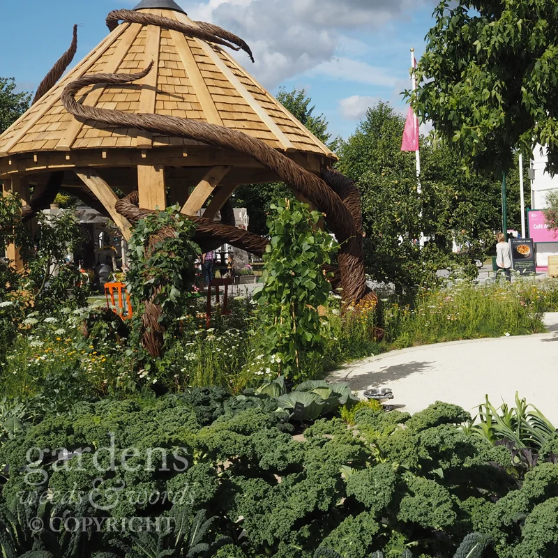 Detail from the Blind Veterans UK: It’s All About Community garden by Andrew Fisher Tomlinson and Dan Bowyer, RHS Hampton Court Flower Show 2017