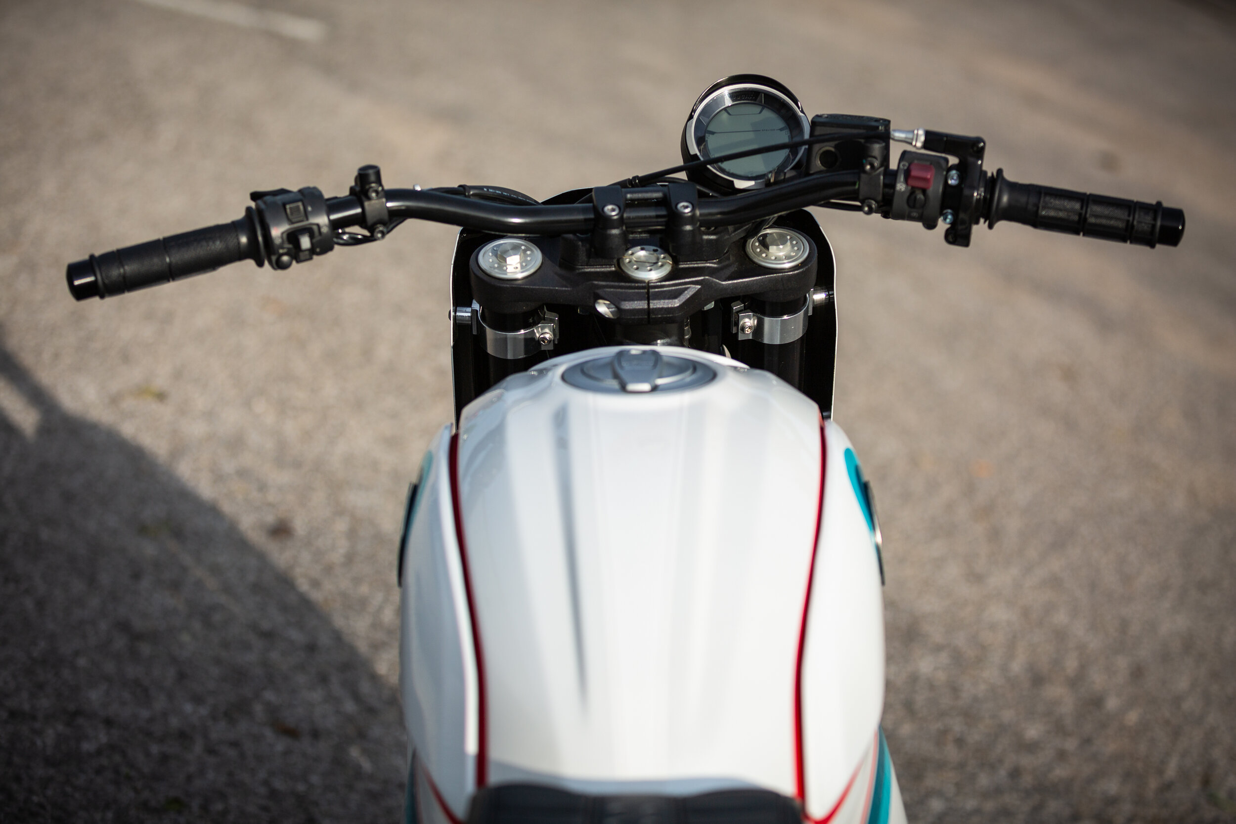 20190422_CafeRacer-120.jpg